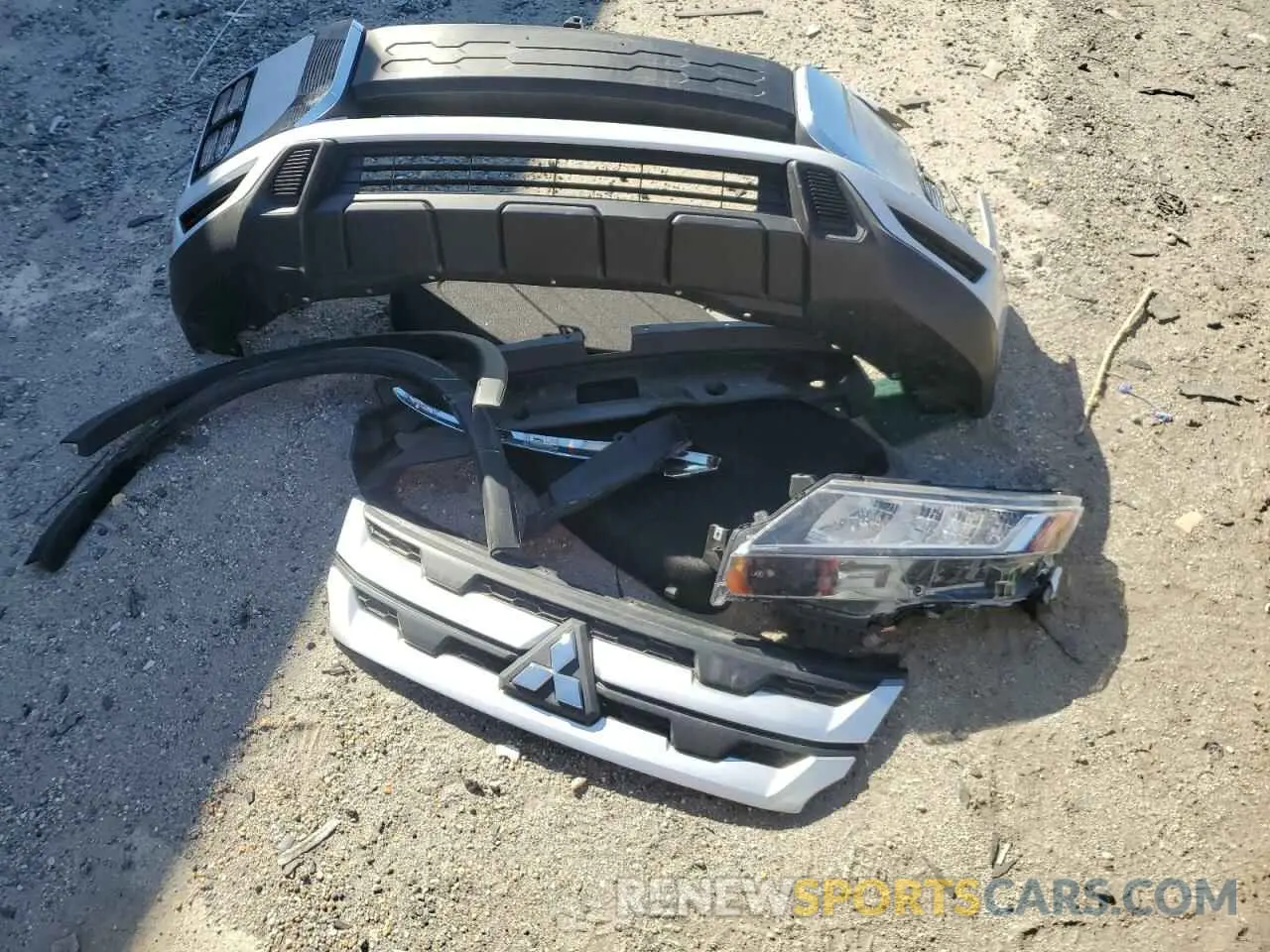 13 Photograph of a damaged car JA4ARUAU8RU012450 MITSUBISHI OUTLANDER 2024