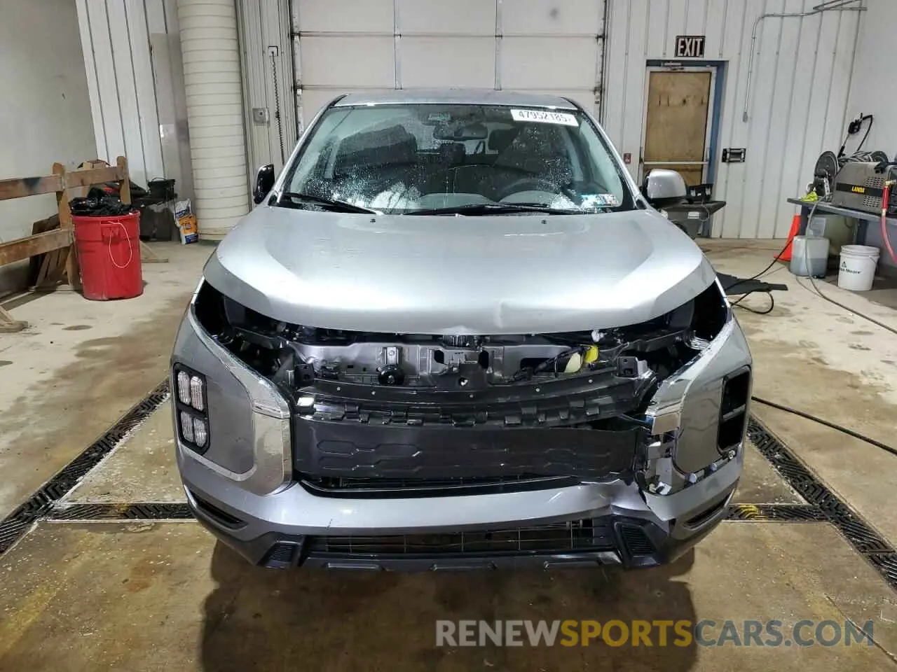 5 Photograph of a damaged car JA4ARUAU9RU006074 MITSUBISHI OUTLANDER 2024