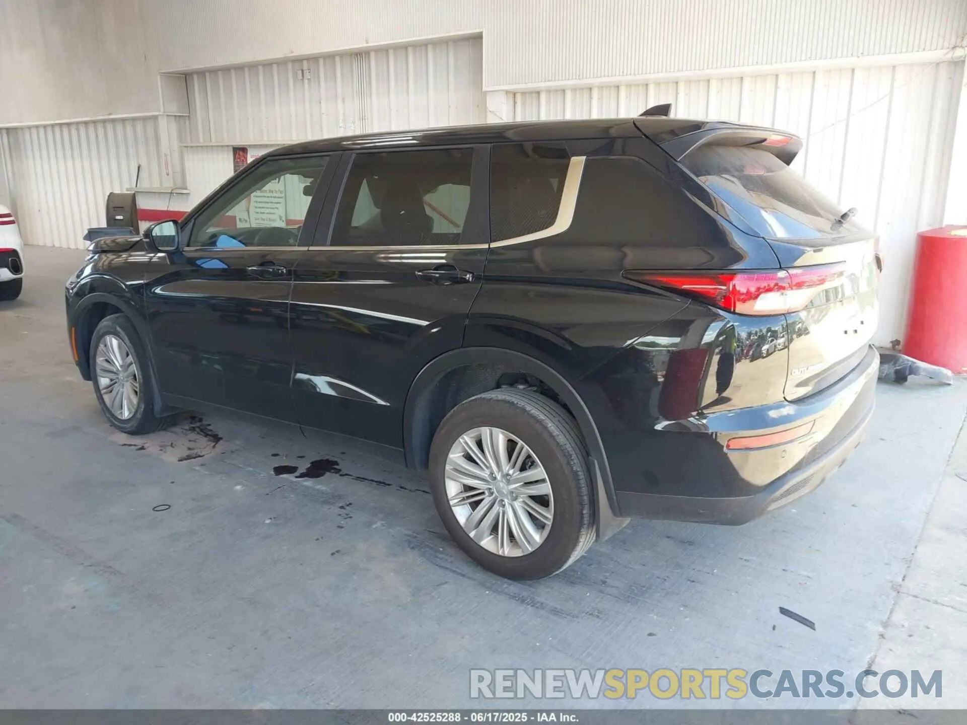 3 Photograph of a damaged car JA4J3UA84RZ028541 MITSUBISHI OUTLANDER 2024