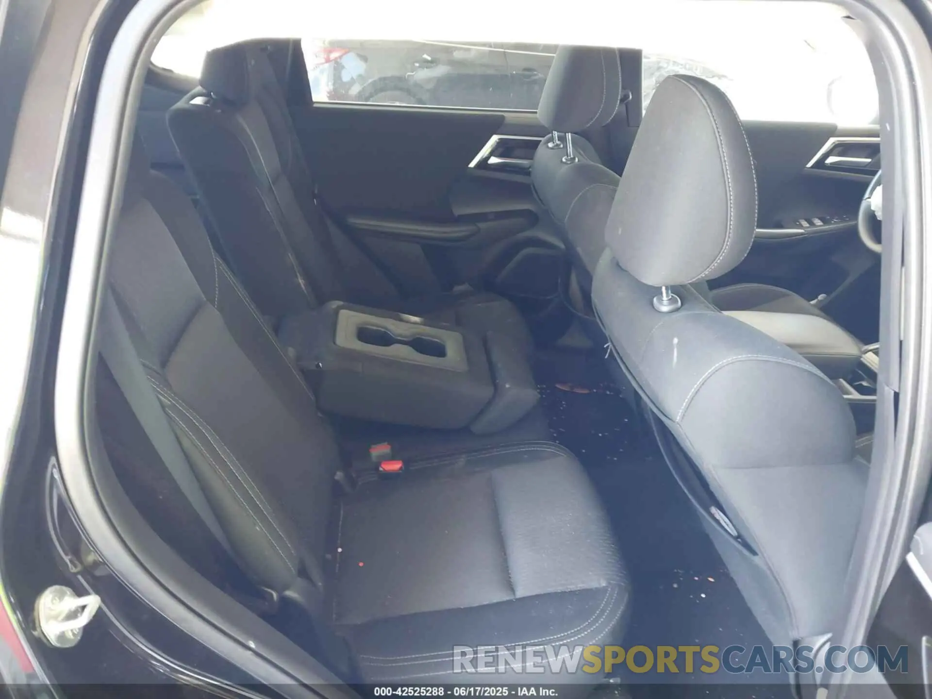 8 Photograph of a damaged car JA4J3UA84RZ028541 MITSUBISHI OUTLANDER 2024
