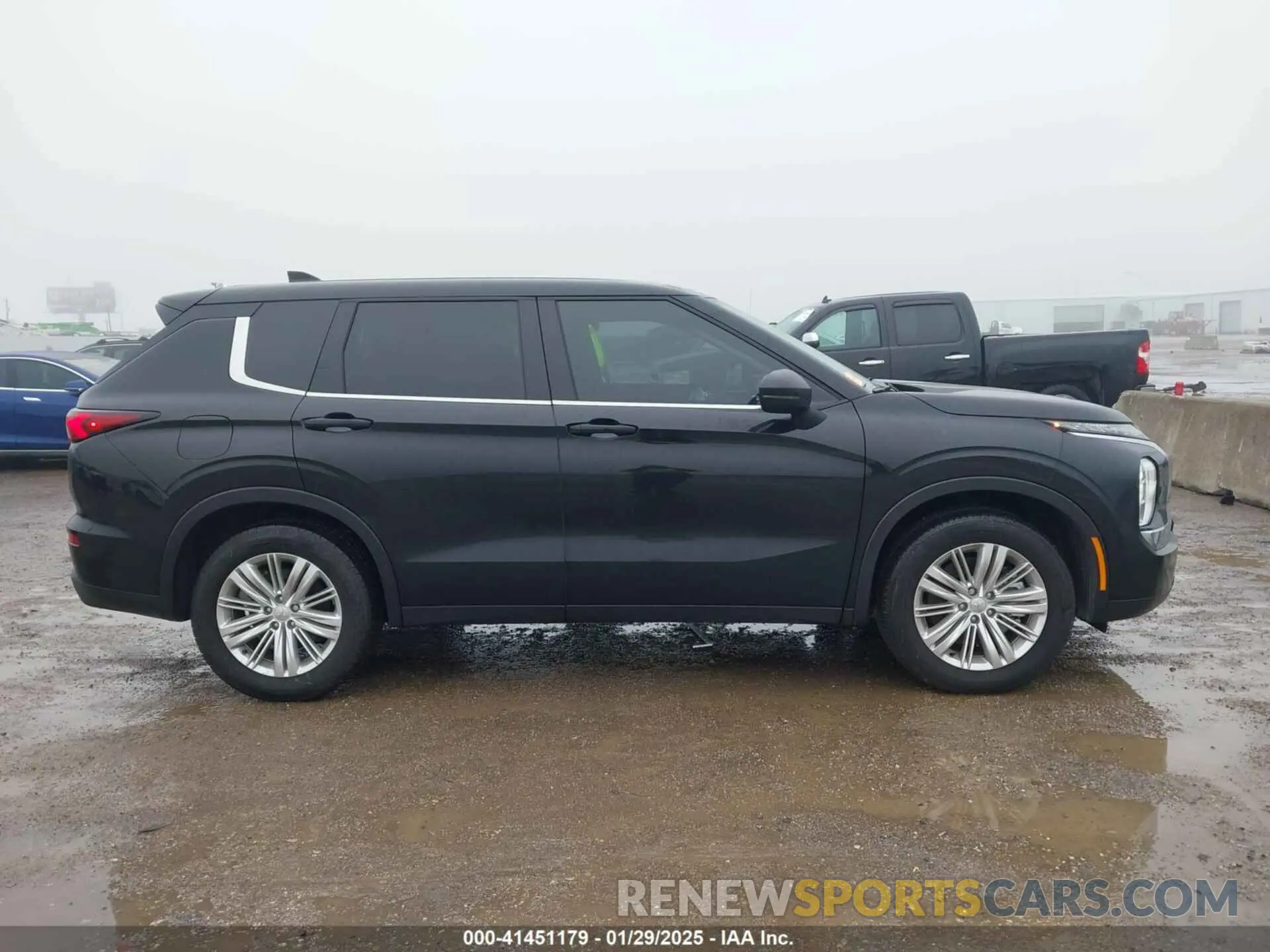 13 Photograph of a damaged car JA4J3UA88RZ074065 MITSUBISHI OUTLANDER 2024