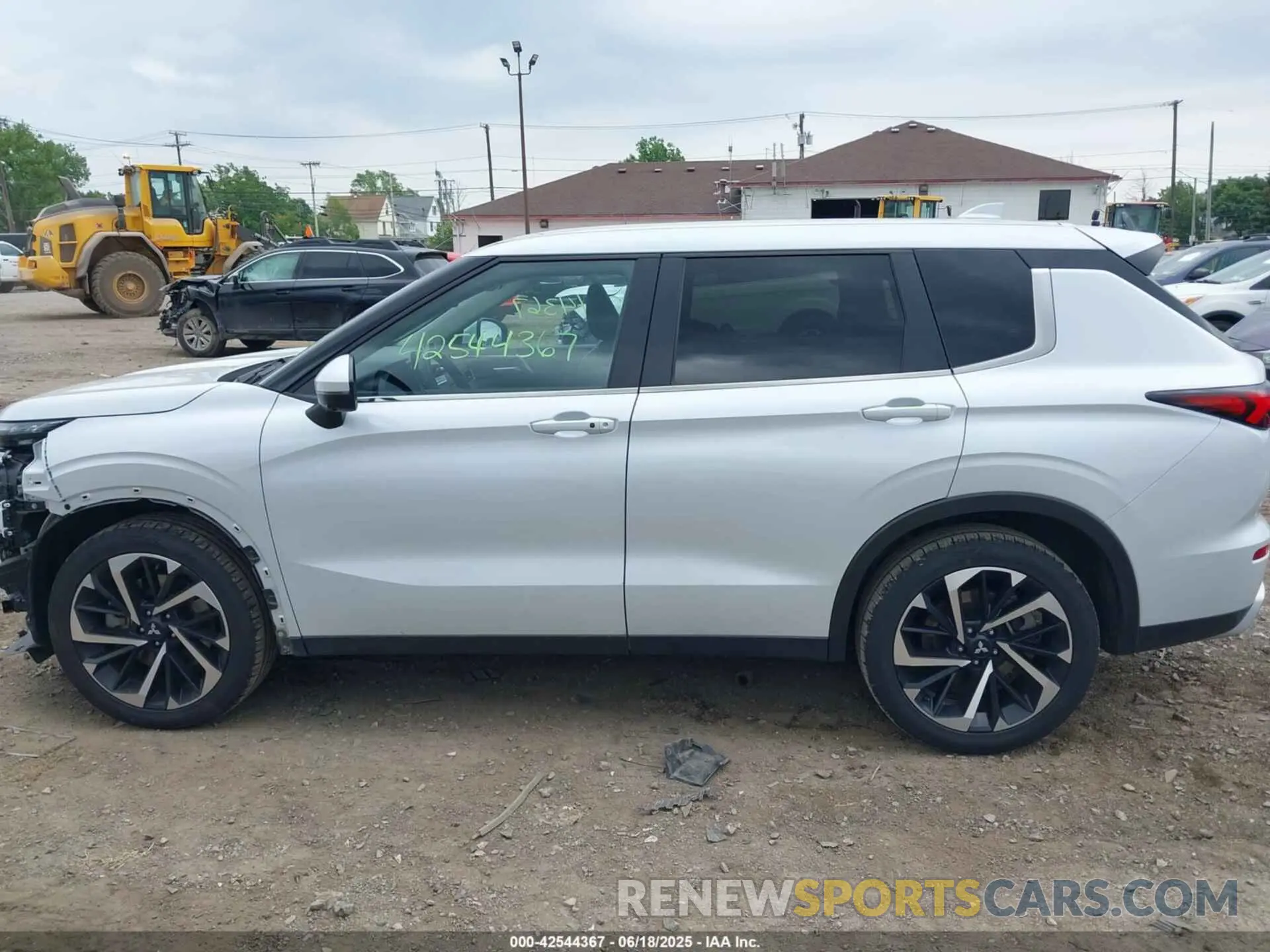 15 Photograph of a damaged car JA4J3VA81RZ030124 MITSUBISHI OUTLANDER 2024