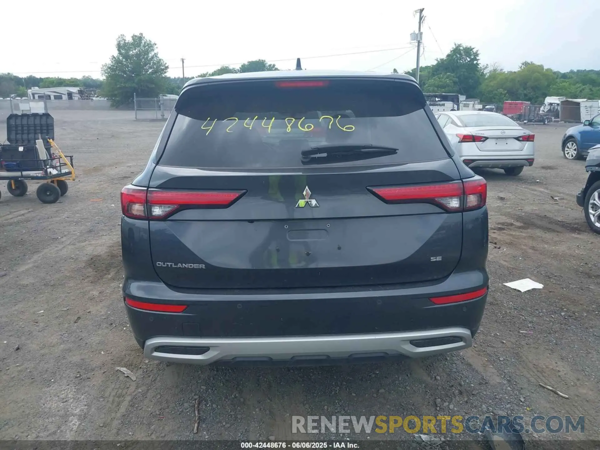 16 Photograph of a damaged car JA4J3VA81RZ049952 MITSUBISHI OUTLANDER 2024