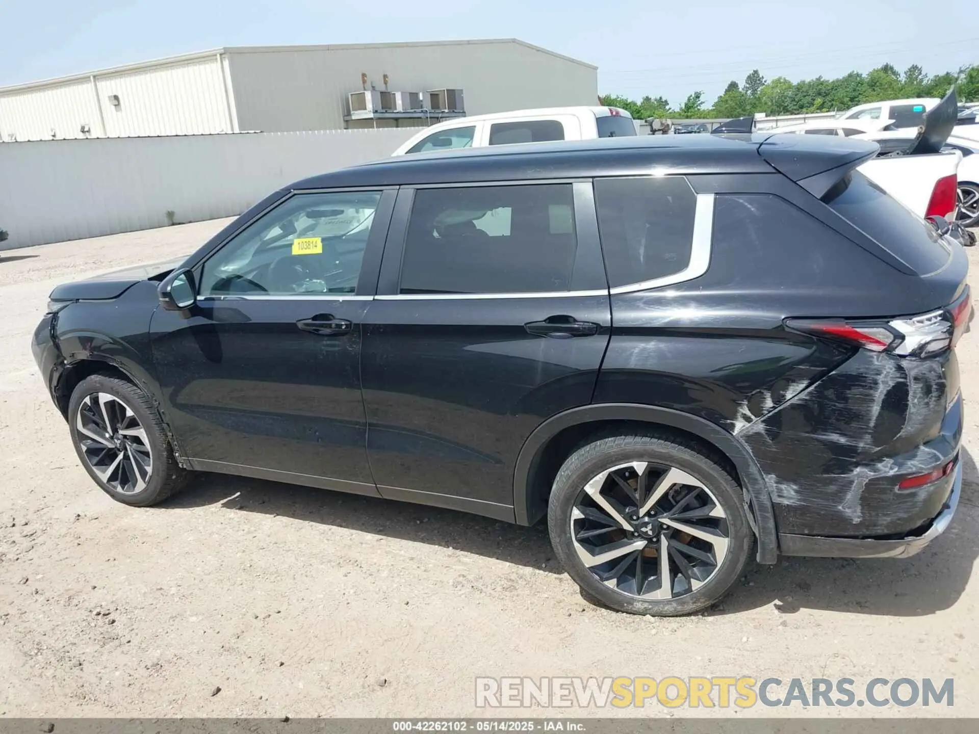 14 Photograph of a damaged car JA4J3VA81RZ068453 MITSUBISHI OUTLANDER 2024
