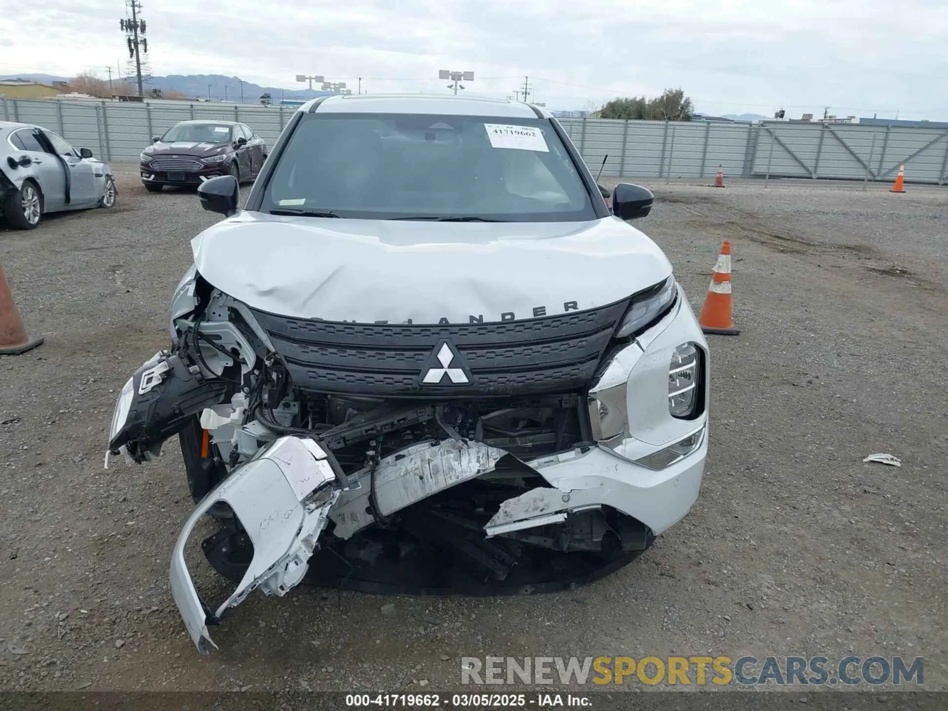 12 Photograph of a damaged car JA4J3VA81RZ073605 MITSUBISHI OUTLANDER 2024