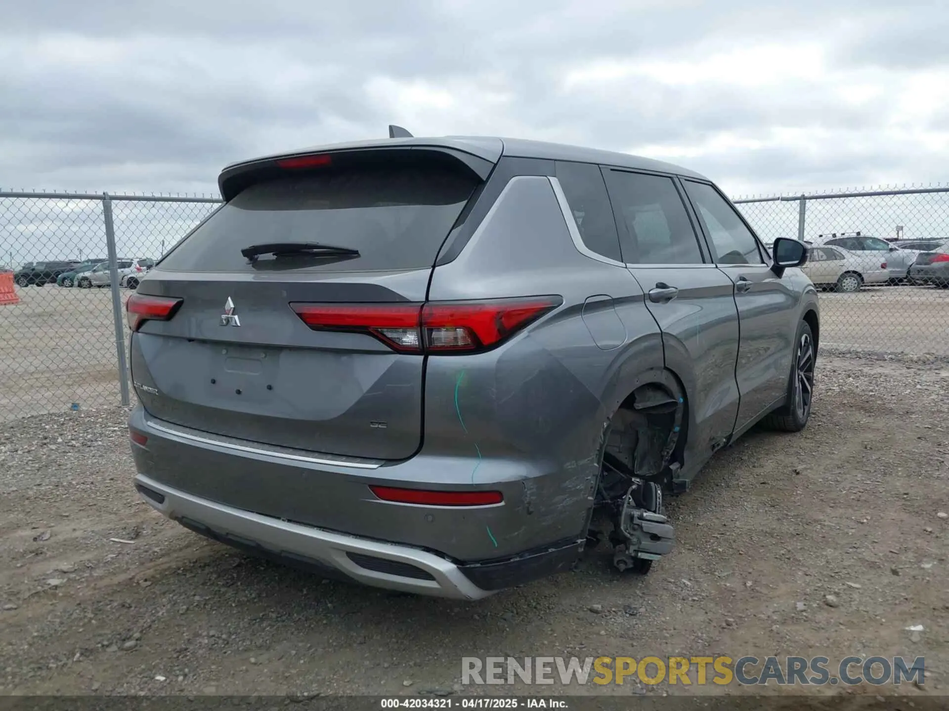 4 Photograph of a damaged car JA4J3VA82RZ011257 MITSUBISHI OUTLANDER 2024
