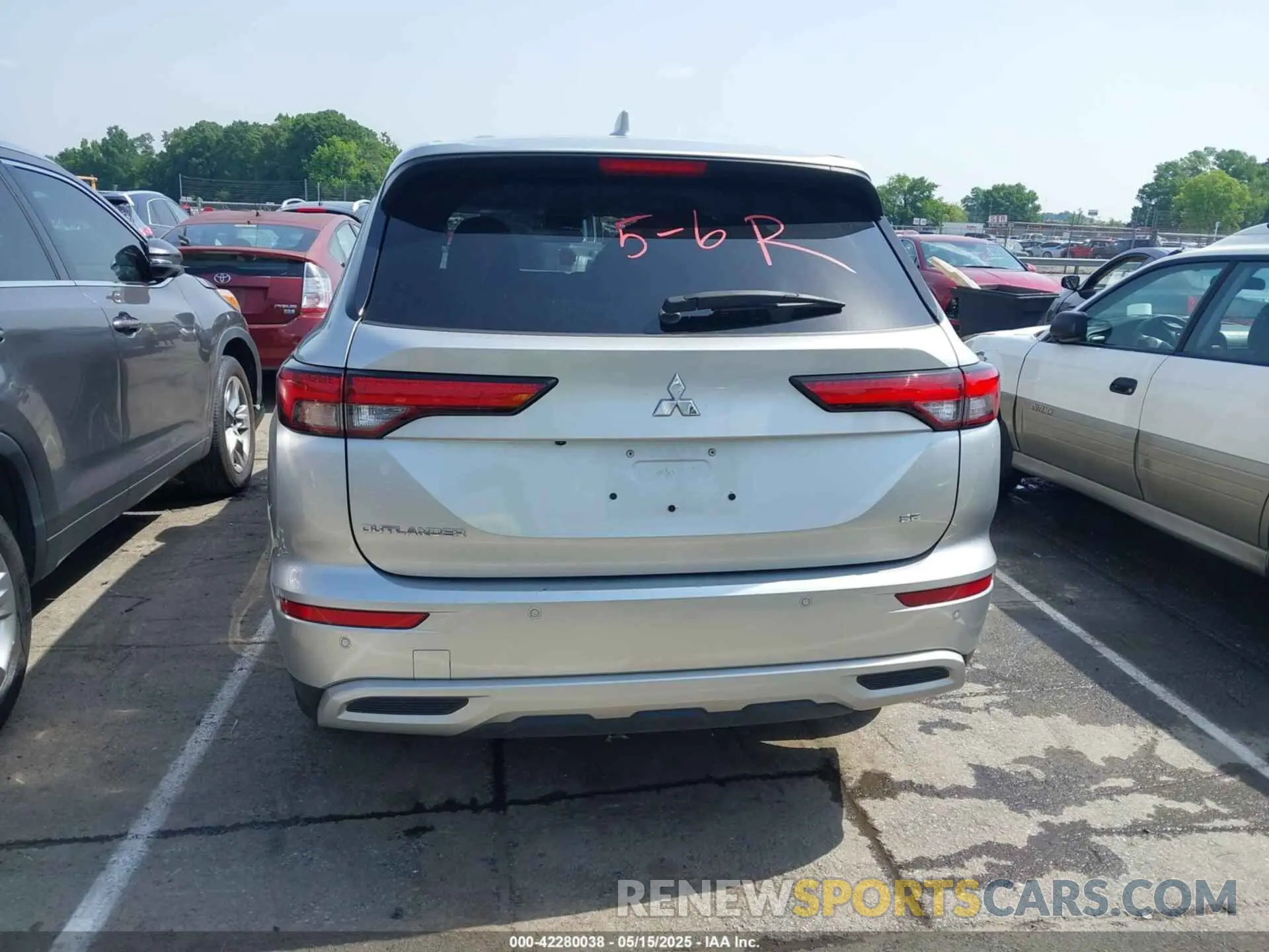 16 Photograph of a damaged car JA4J3VA83RZ027953 MITSUBISHI OUTLANDER 2024