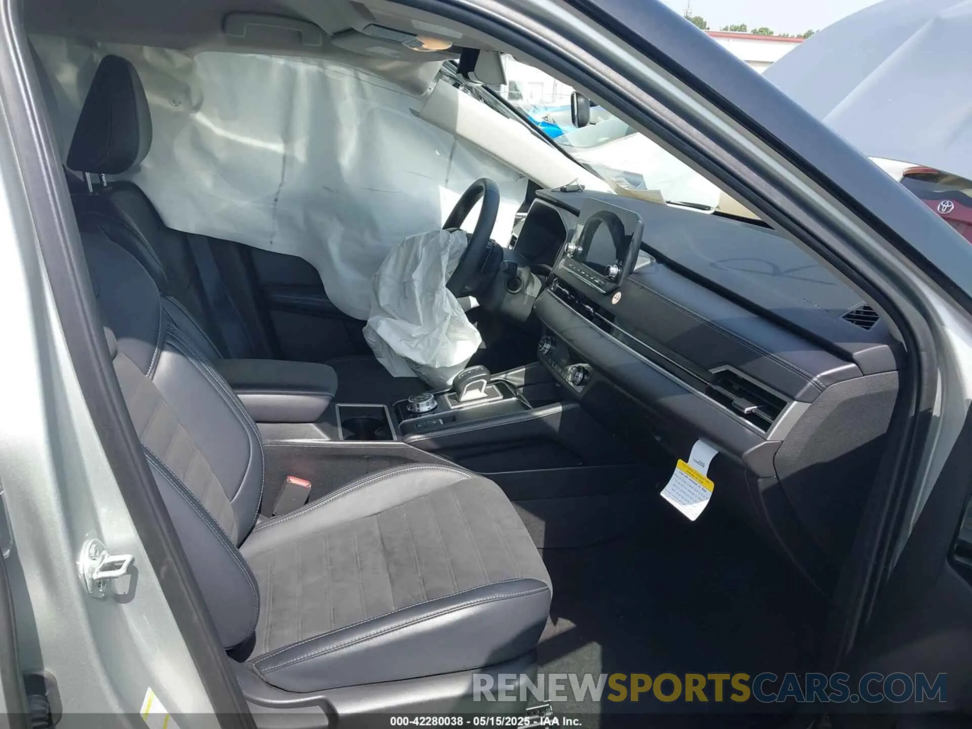 5 Photograph of a damaged car JA4J3VA83RZ027953 MITSUBISHI OUTLANDER 2024