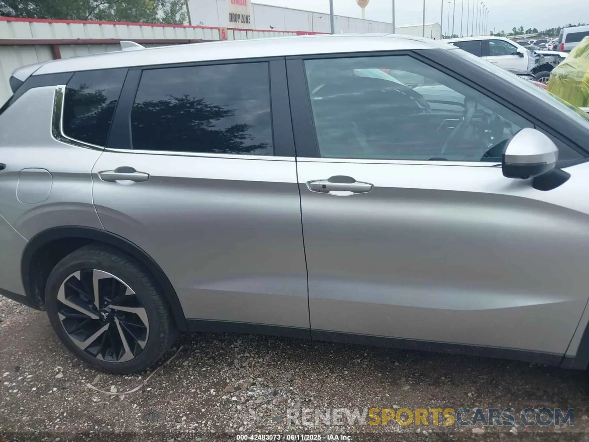 14 Photograph of a damaged car JA4J3VA83RZ068485 MITSUBISHI OUTLANDER 2024