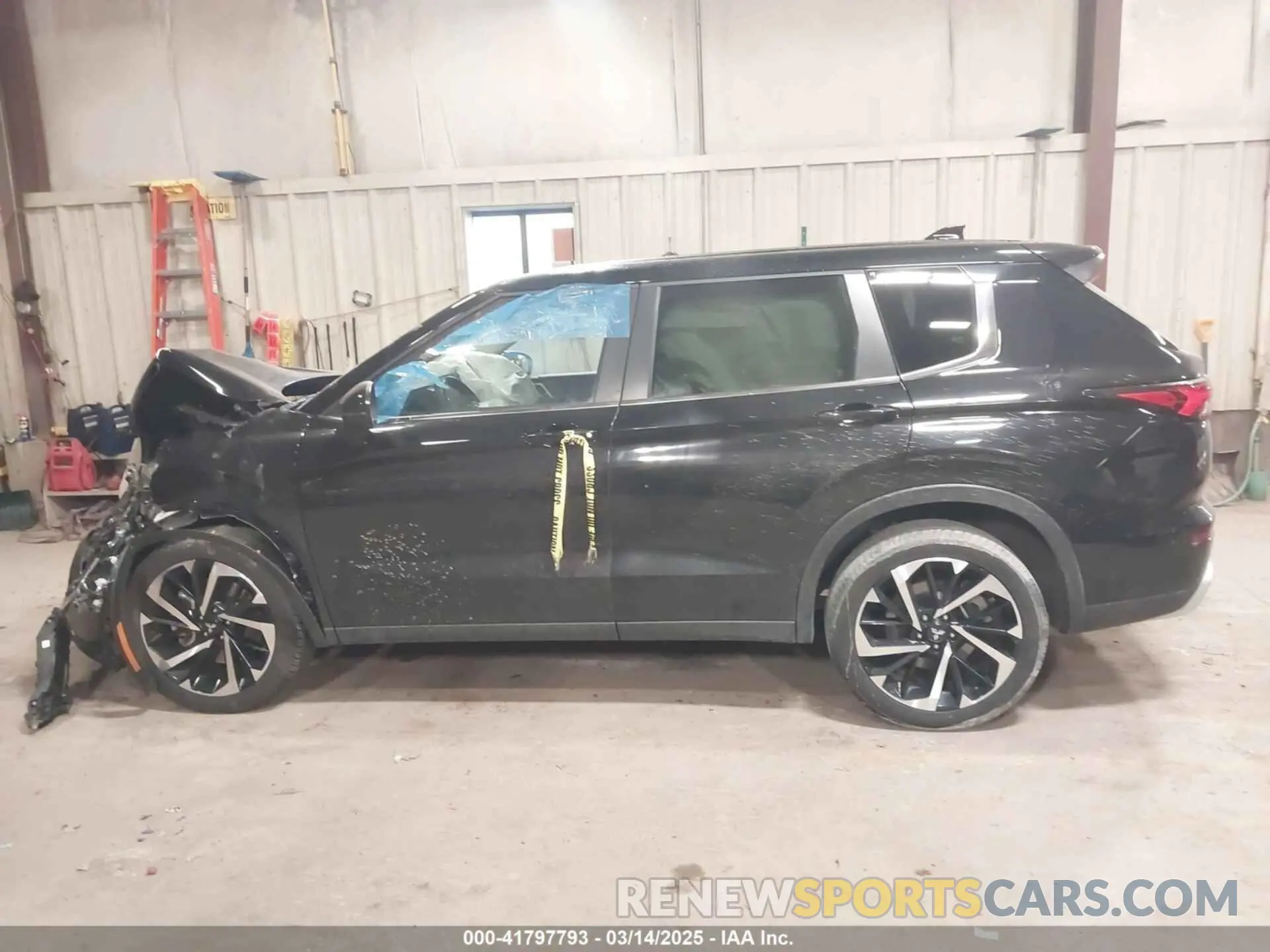 14 Photograph of a damaged car JA4J3VA83RZ077087 MITSUBISHI OUTLANDER 2024