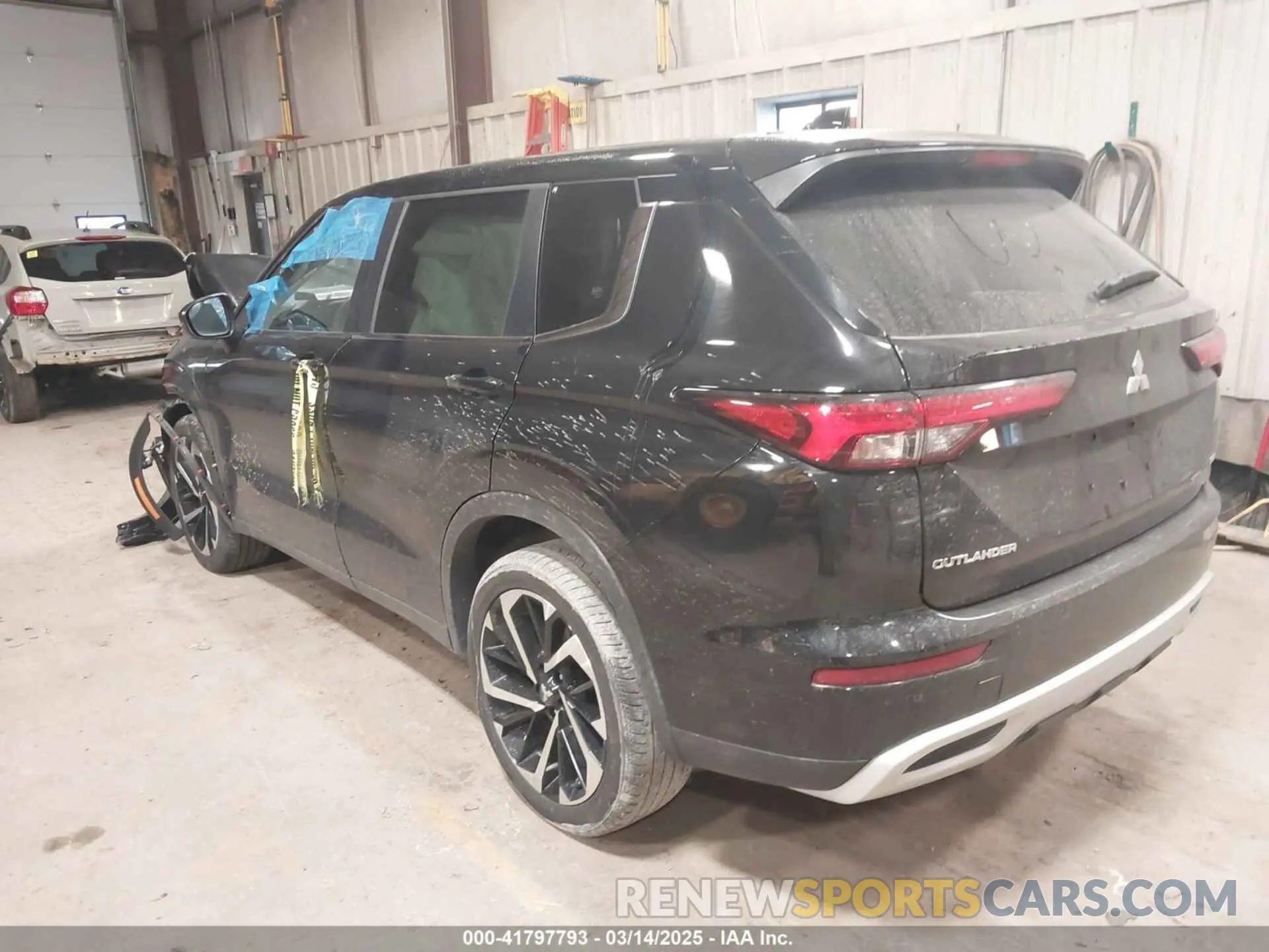 3 Photograph of a damaged car JA4J3VA83RZ077087 MITSUBISHI OUTLANDER 2024