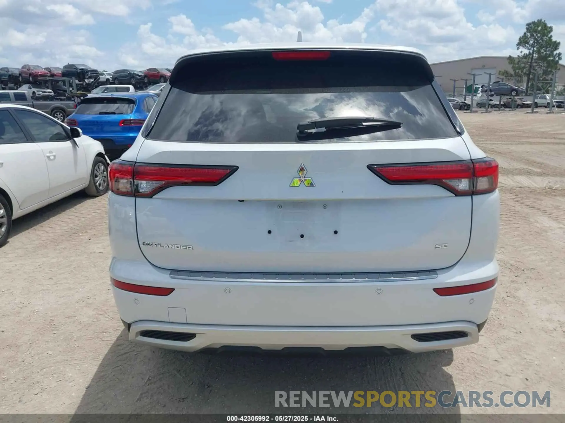 16 Photograph of a damaged car JA4J3VA83RZ082399 MITSUBISHI OUTLANDER 2024
