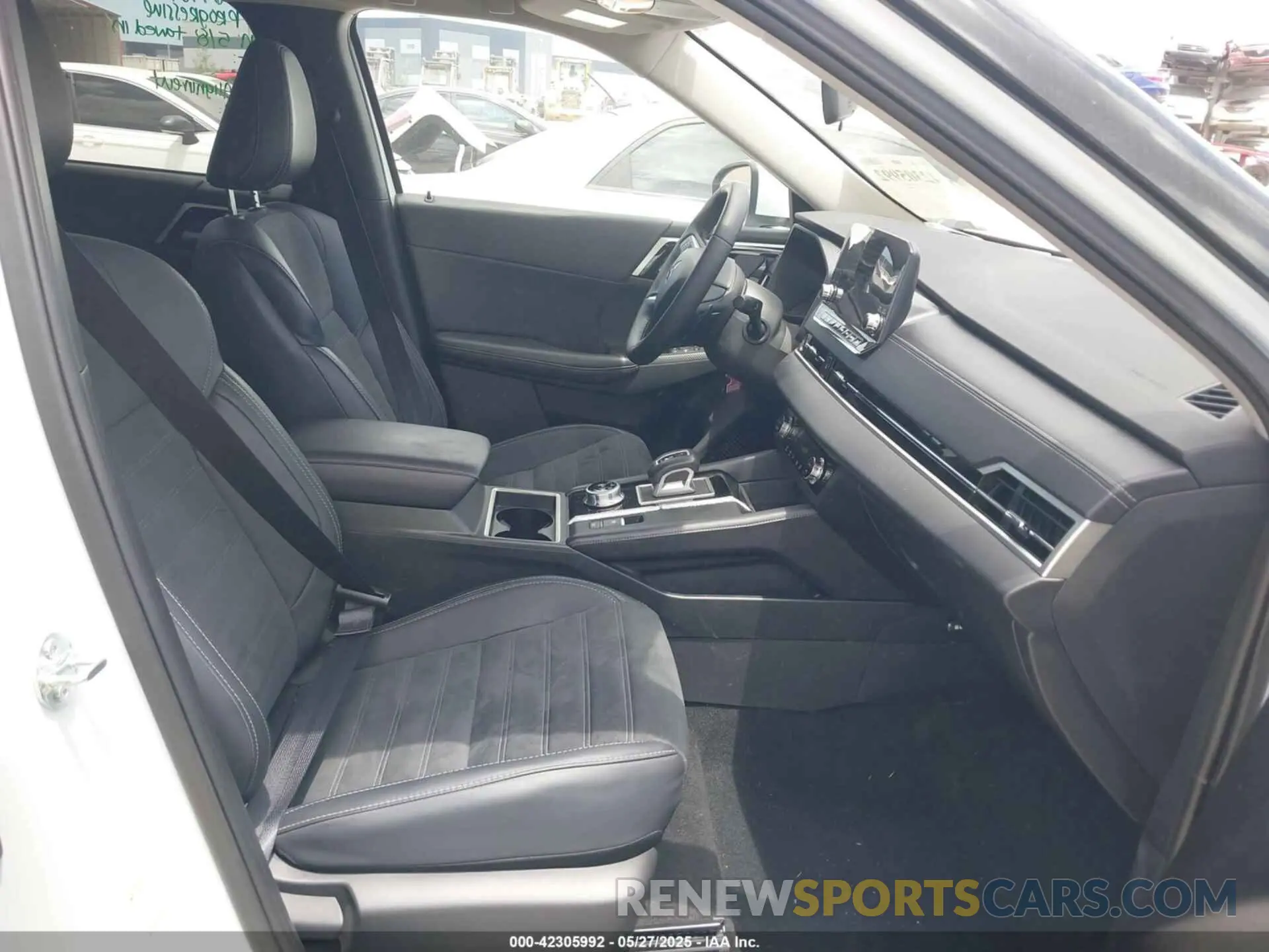 5 Photograph of a damaged car JA4J3VA83RZ082399 MITSUBISHI OUTLANDER 2024