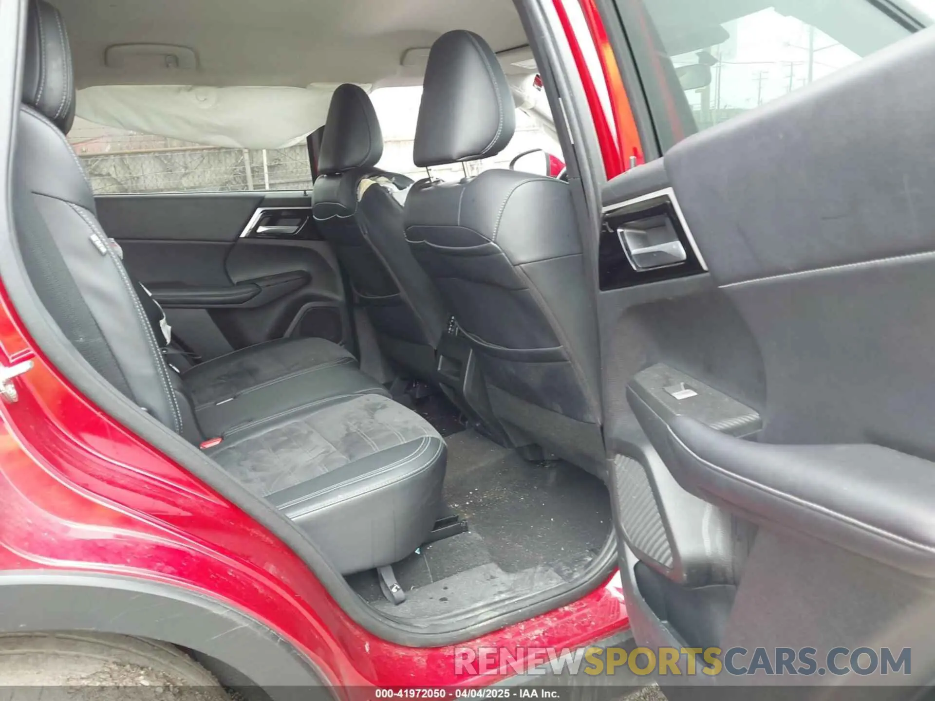 8 Photograph of a damaged car JA4J3VA84RZ010773 MITSUBISHI OUTLANDER 2024