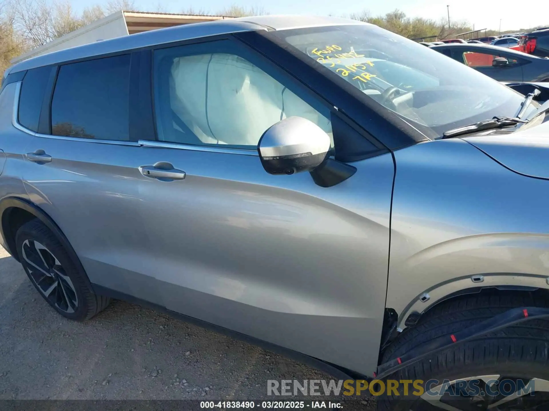 12 Photograph of a damaged car JA4J3VA86RZ082350 MITSUBISHI OUTLANDER 2024