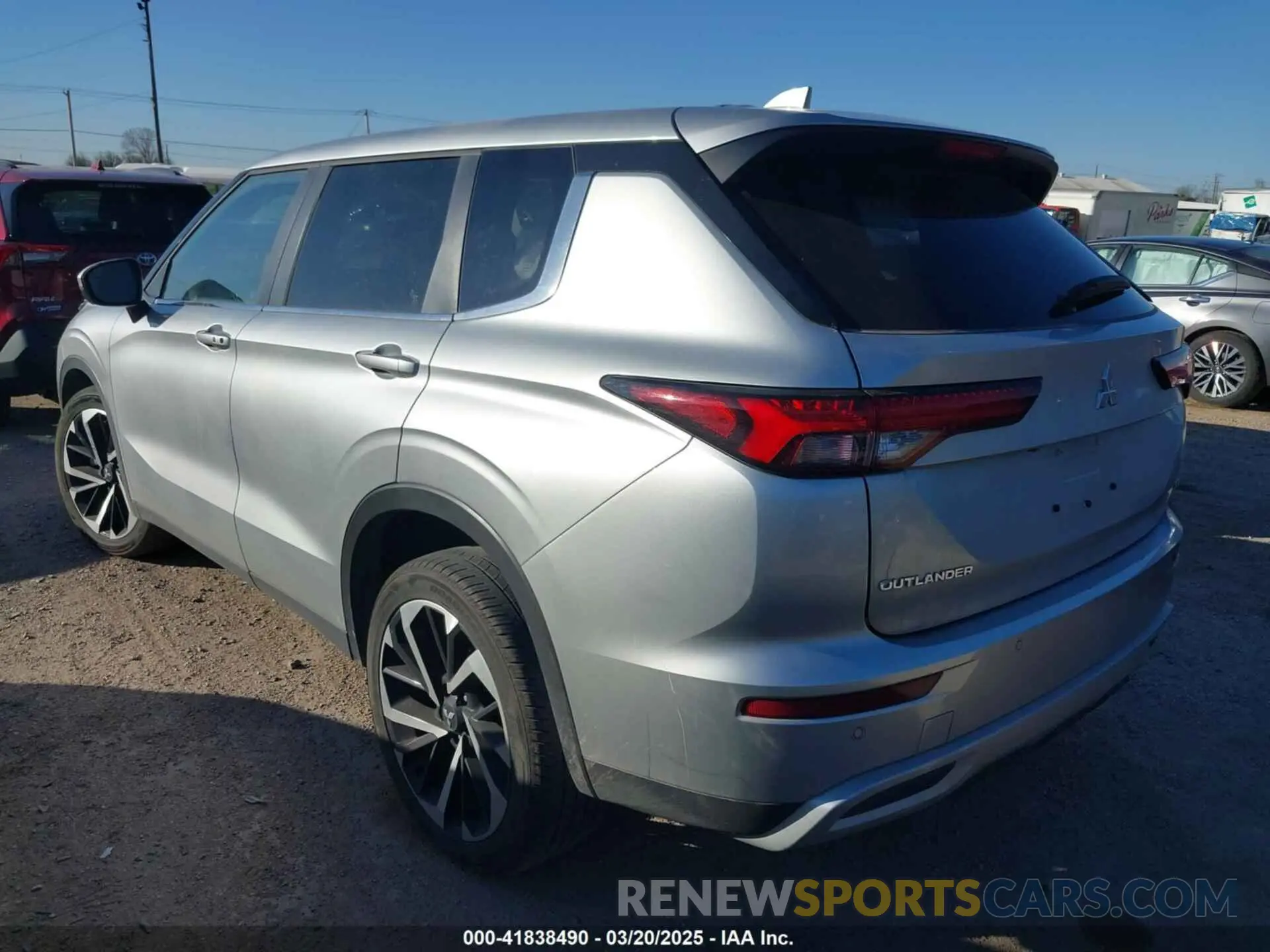 3 Photograph of a damaged car JA4J3VA86RZ082350 MITSUBISHI OUTLANDER 2024