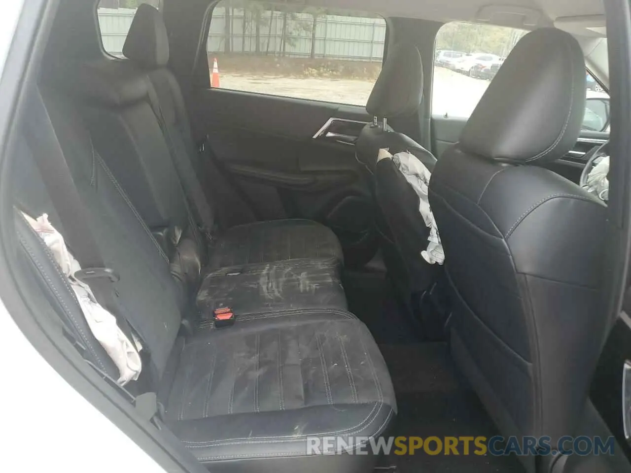 11 Photograph of a damaged car JA4J3VA88RZ007620 MITSUBISHI OUTLANDER 2024