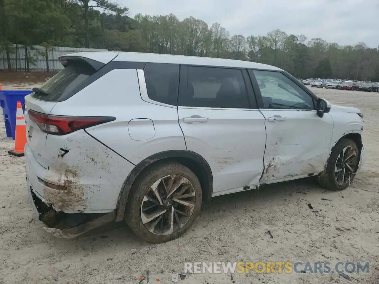 3 Photograph of a damaged car JA4J3VA88RZ007620 MITSUBISHI OUTLANDER 2024