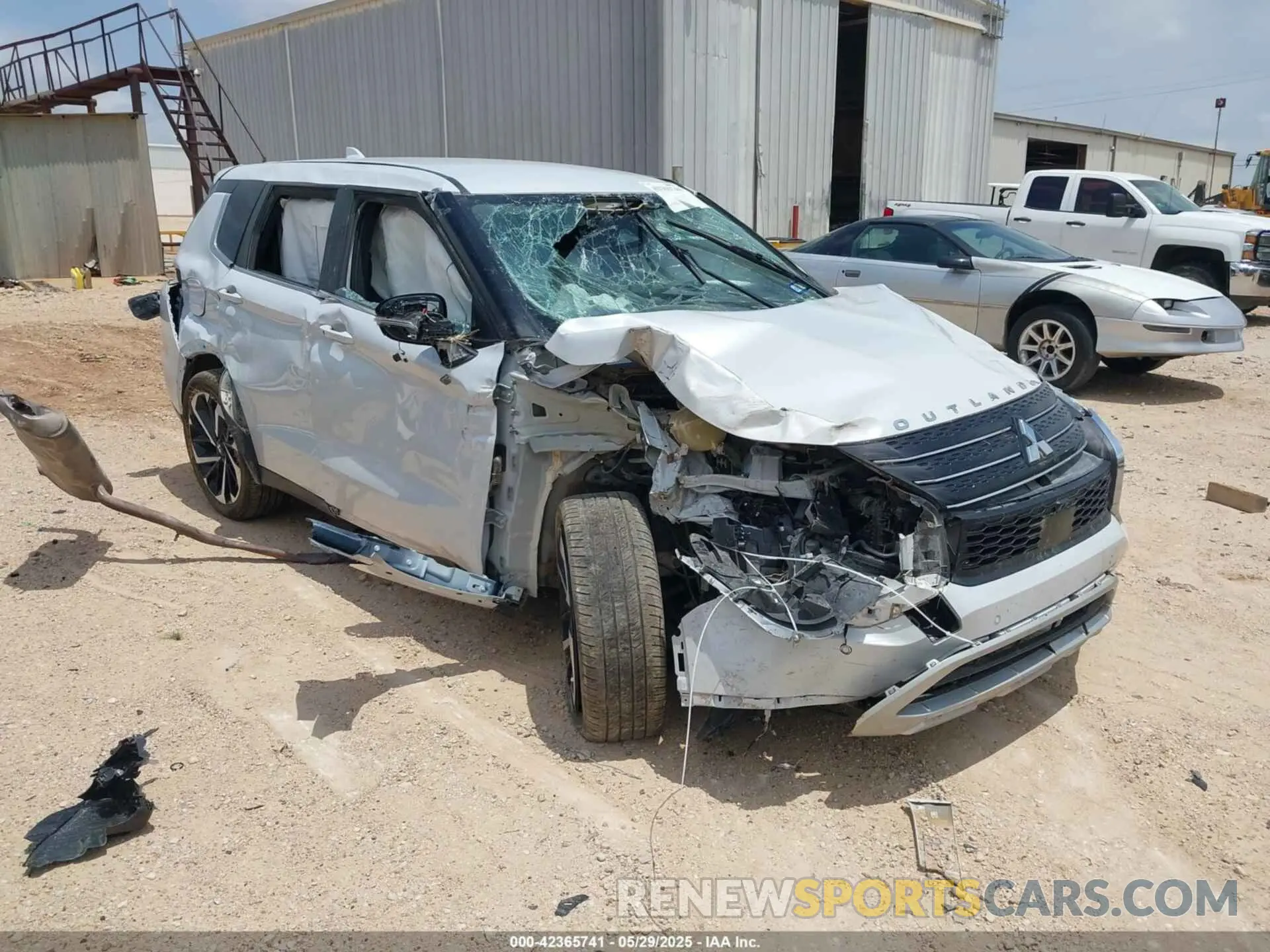 1 Photograph of a damaged car JA4J3VA88RZ009111 MITSUBISHI OUTLANDER 2024