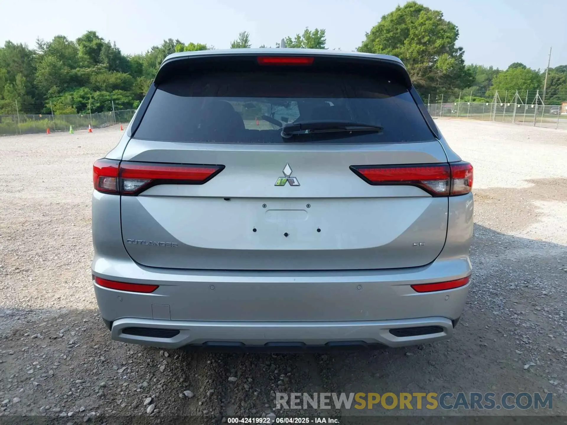 17 Photograph of a damaged car JA4J3VA89RZ067874 MITSUBISHI OUTLANDER 2024