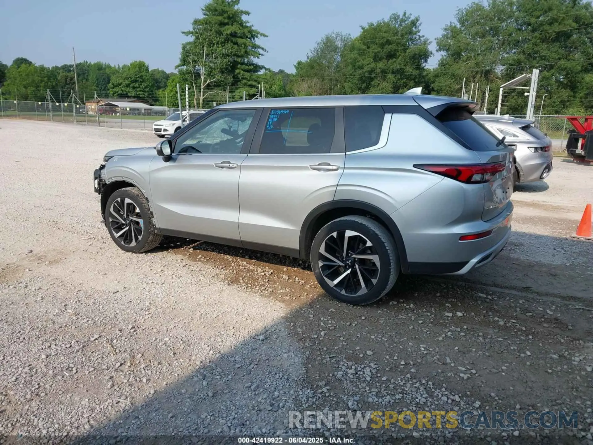 3 Photograph of a damaged car JA4J3VA89RZ067874 MITSUBISHI OUTLANDER 2024