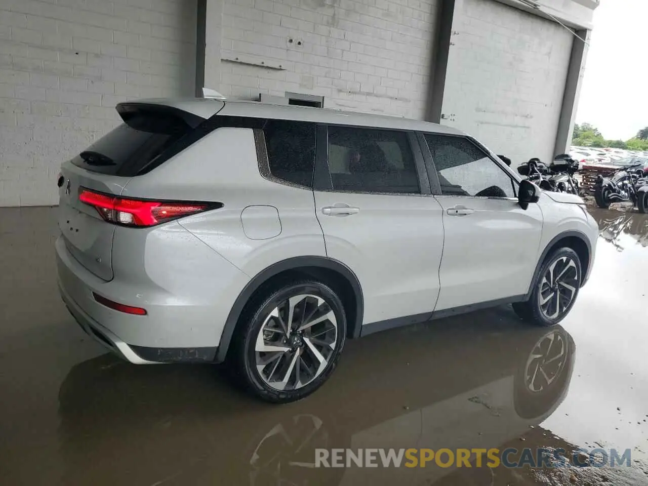 3 Photograph of a damaged car JA4J3VA8XRZ074770 MITSUBISHI OUTLANDER 2024