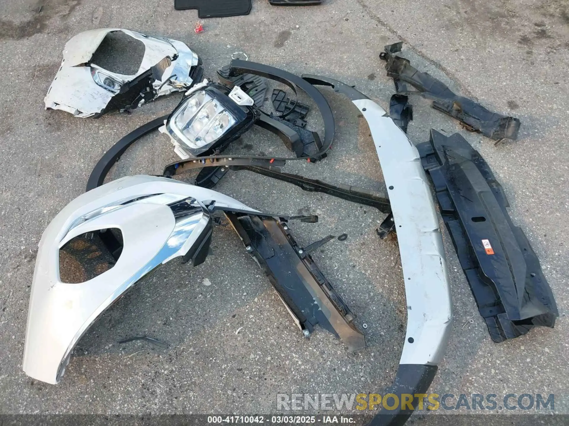 12 Photograph of a damaged car JA4J3VA8XRZ076597 MITSUBISHI OUTLANDER 2024