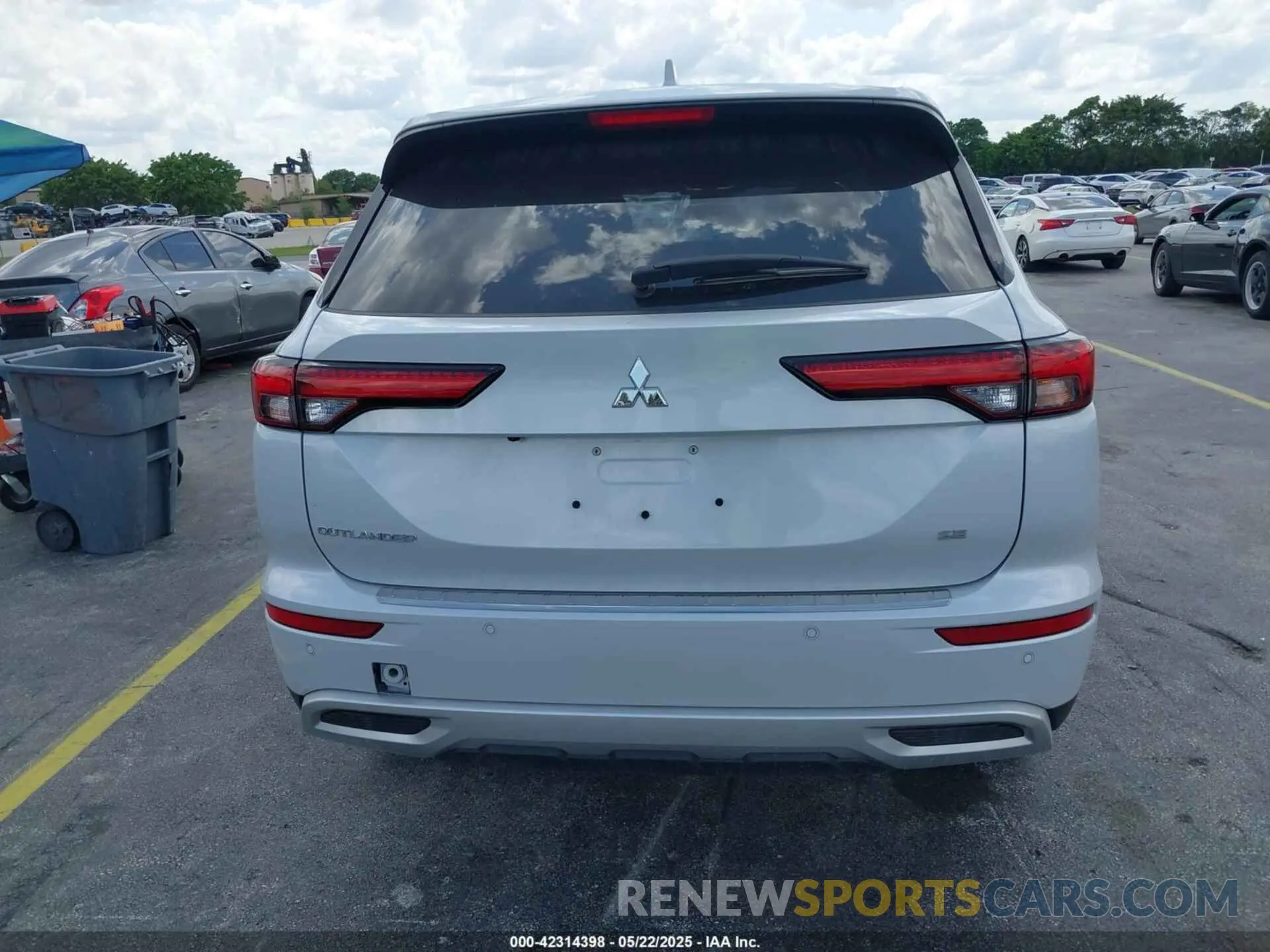 16 Photograph of a damaged car JA4J3VA8XRZ086126 MITSUBISHI OUTLANDER 2024