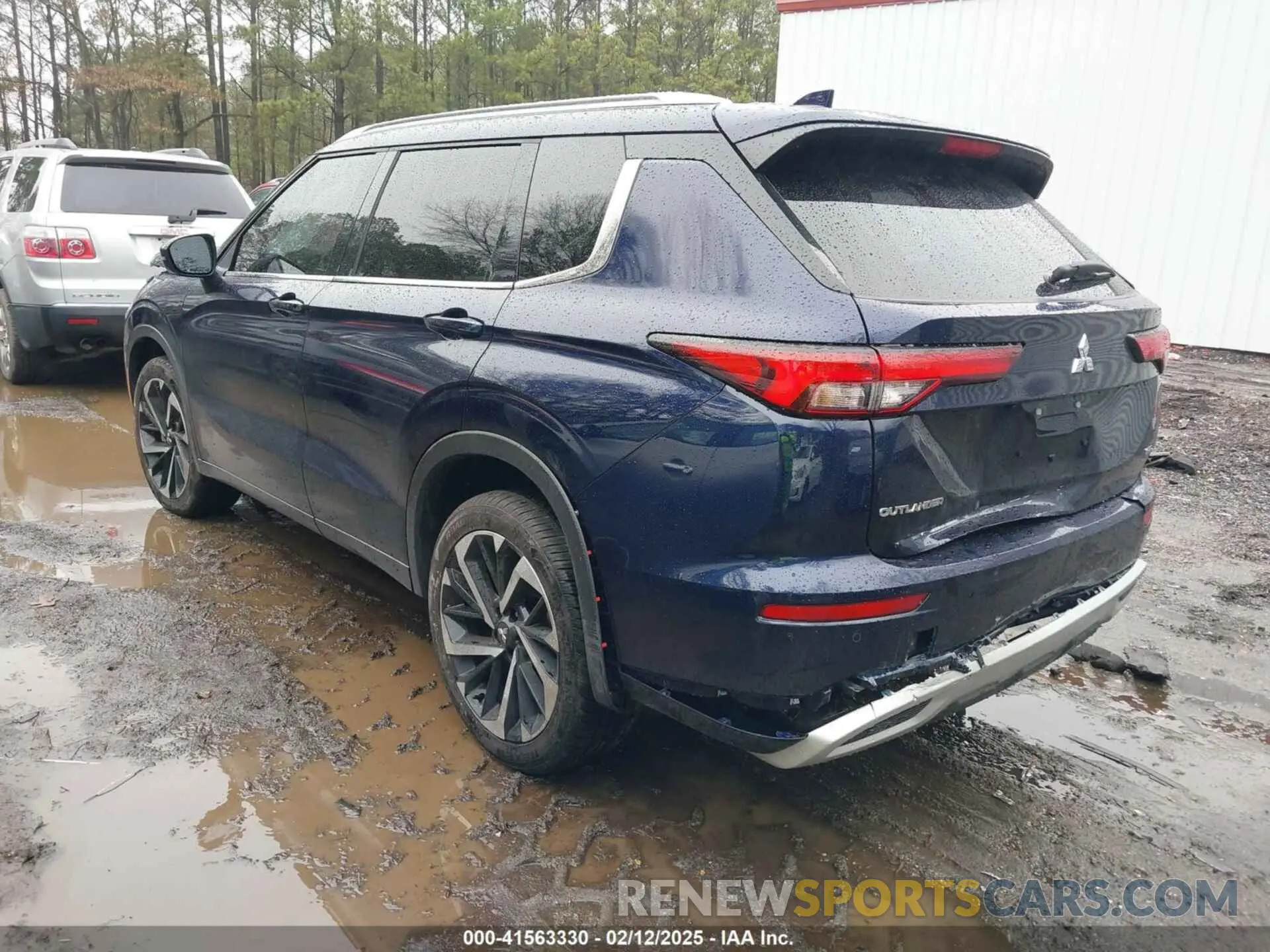 3 Photograph of a damaged car JA4J3WA82RZ012673 MITSUBISHI OUTLANDER 2024