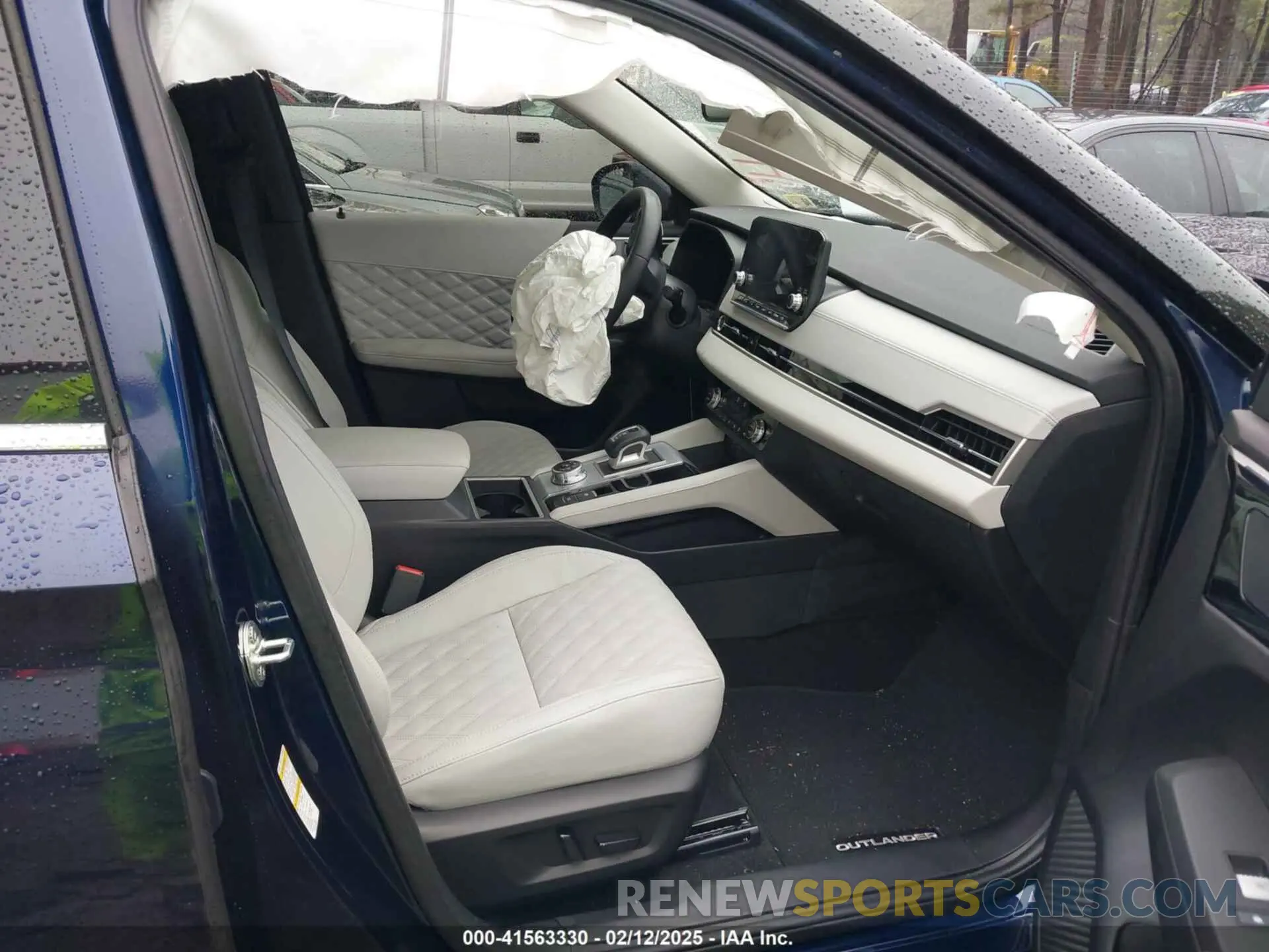 5 Photograph of a damaged car JA4J3WA82RZ012673 MITSUBISHI OUTLANDER 2024