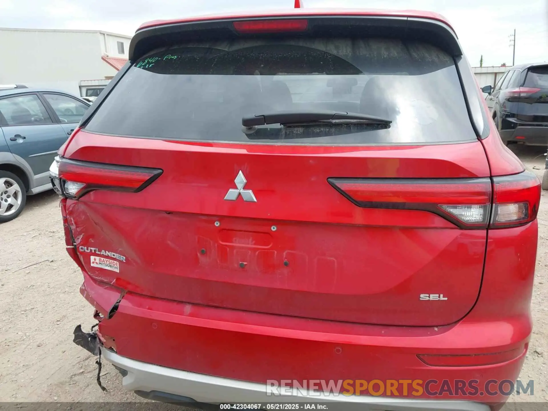 17 Photograph of a damaged car JA4J3WA87RZ012961 MITSUBISHI OUTLANDER 2024