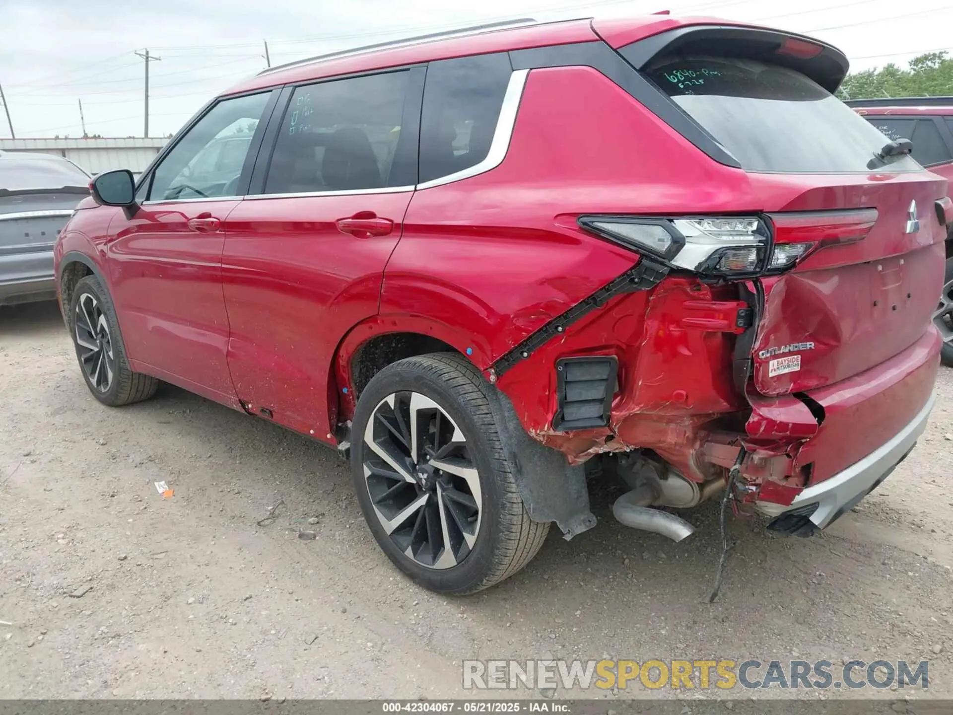 3 Photograph of a damaged car JA4J3WA87RZ012961 MITSUBISHI OUTLANDER 2024