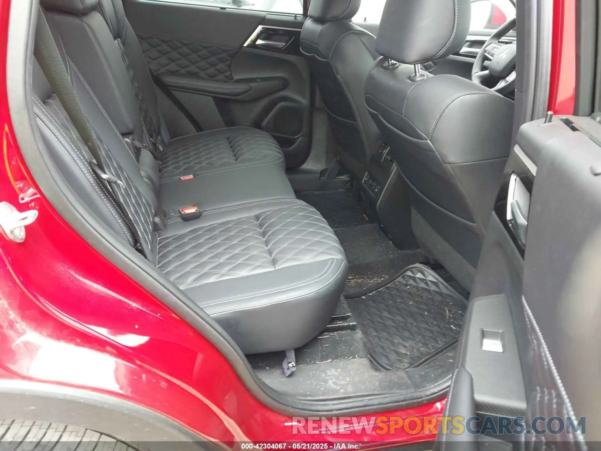 8 Photograph of a damaged car JA4J3WA87RZ012961 MITSUBISHI OUTLANDER 2024