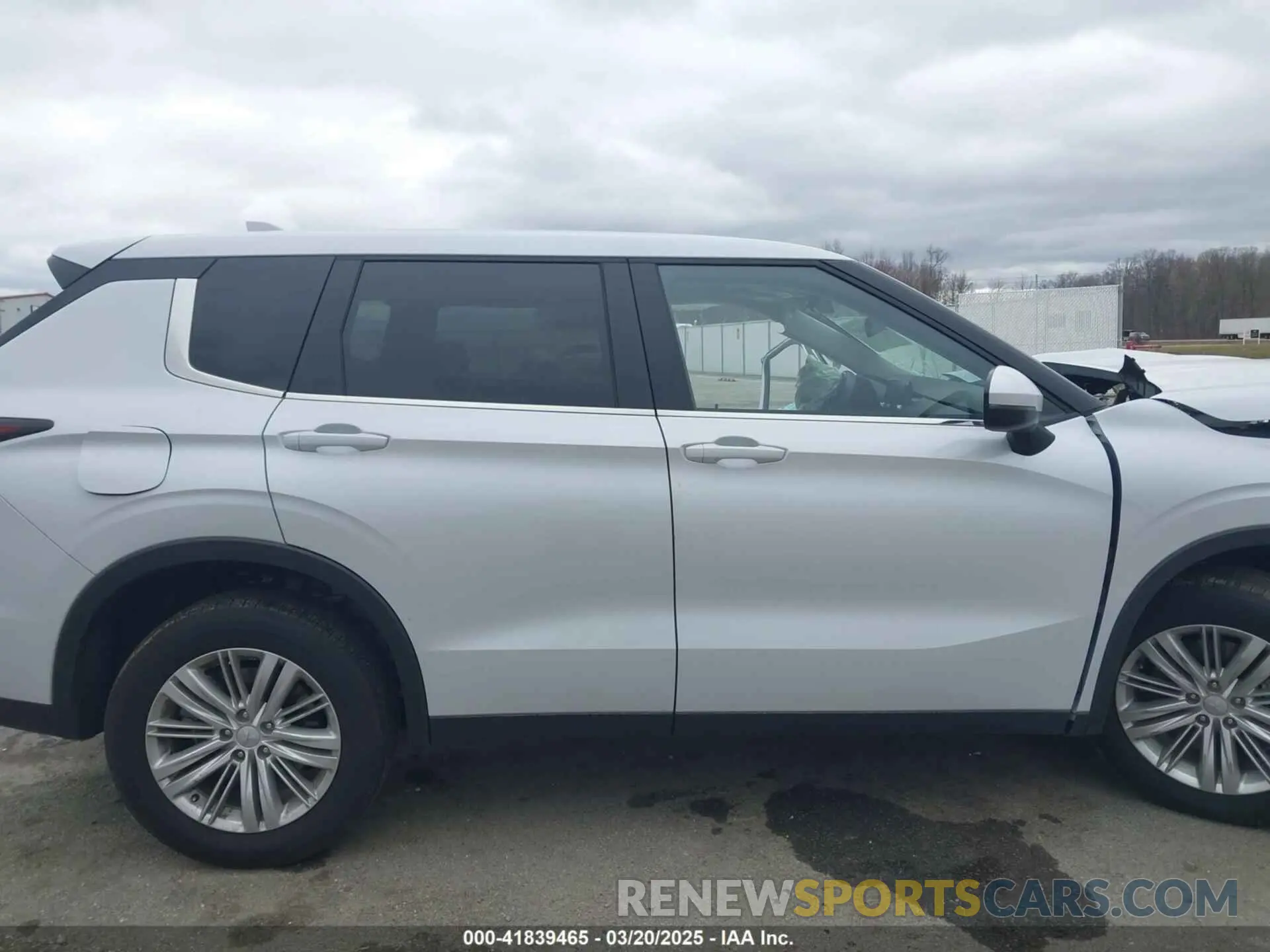 13 Photograph of a damaged car JA4J4UA80RZ003200 MITSUBISHI OUTLANDER 2024