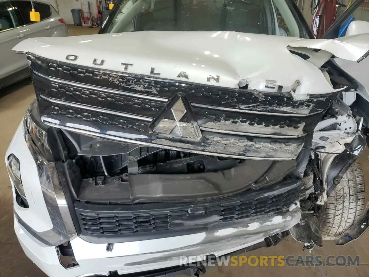 12 Photograph of a damaged car JA4J4UA87RZ018289 MITSUBISHI OUTLANDER 2024