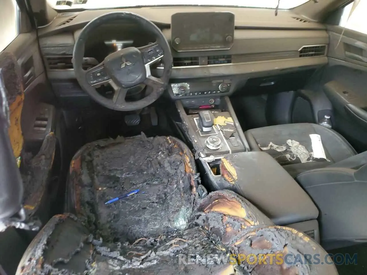 8 Photograph of a damaged car JA4J4VA80RZ009164 MITSUBISHI OUTLANDER 2024