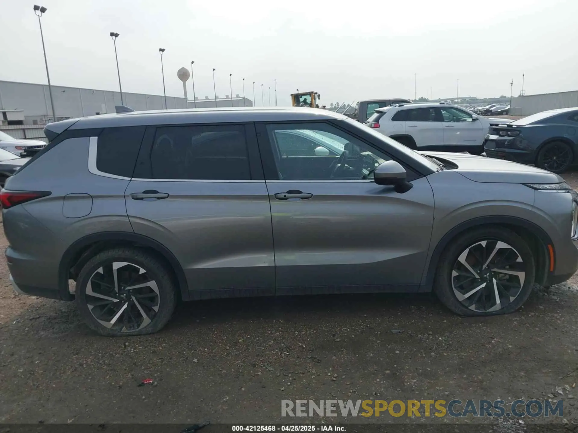 13 Photograph of a damaged car JA4J4VA82RZ027004 MITSUBISHI OUTLANDER 2024