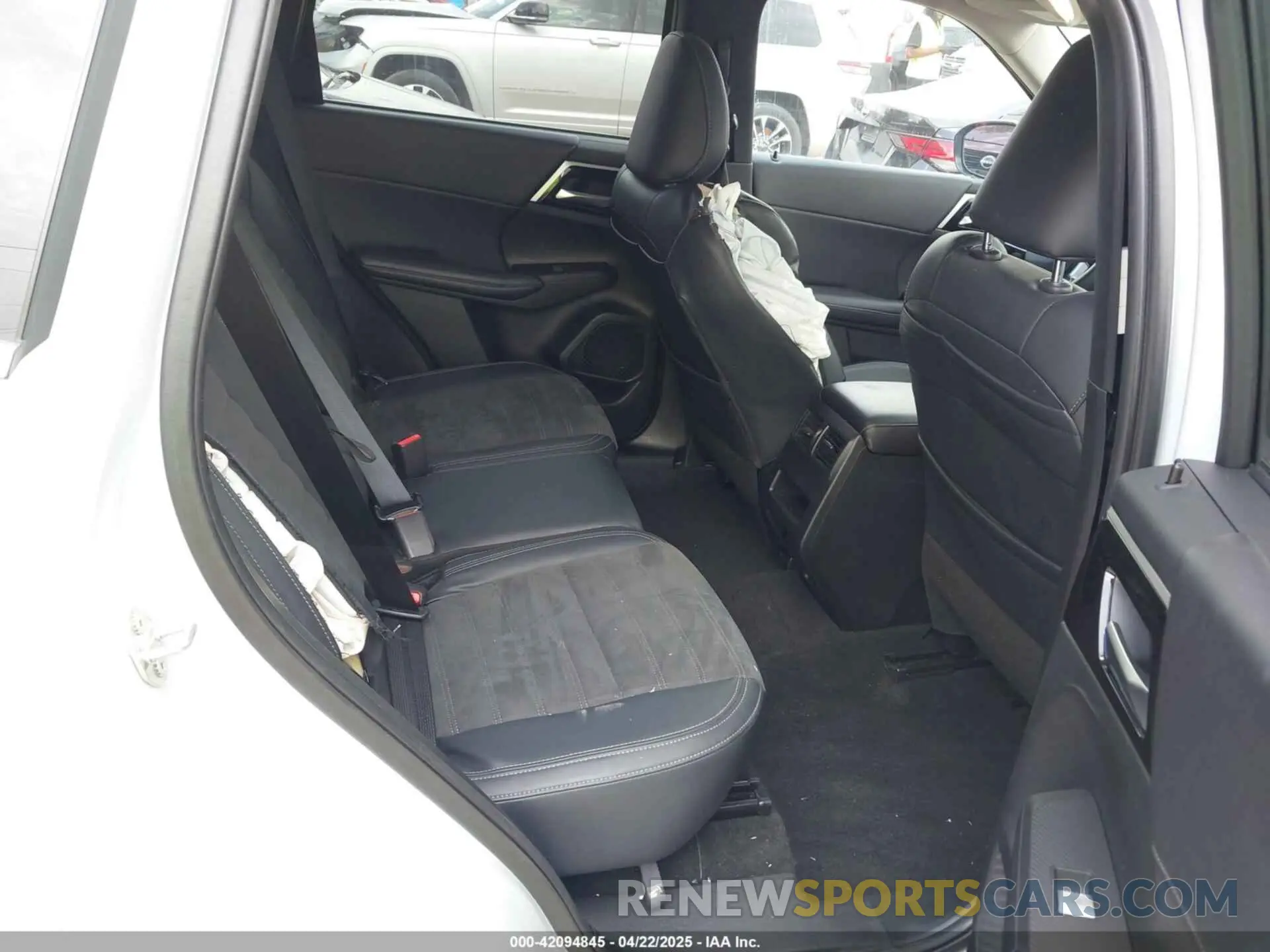 8 Photograph of a damaged car JA4J4VA82RZ032400 MITSUBISHI OUTLANDER 2024