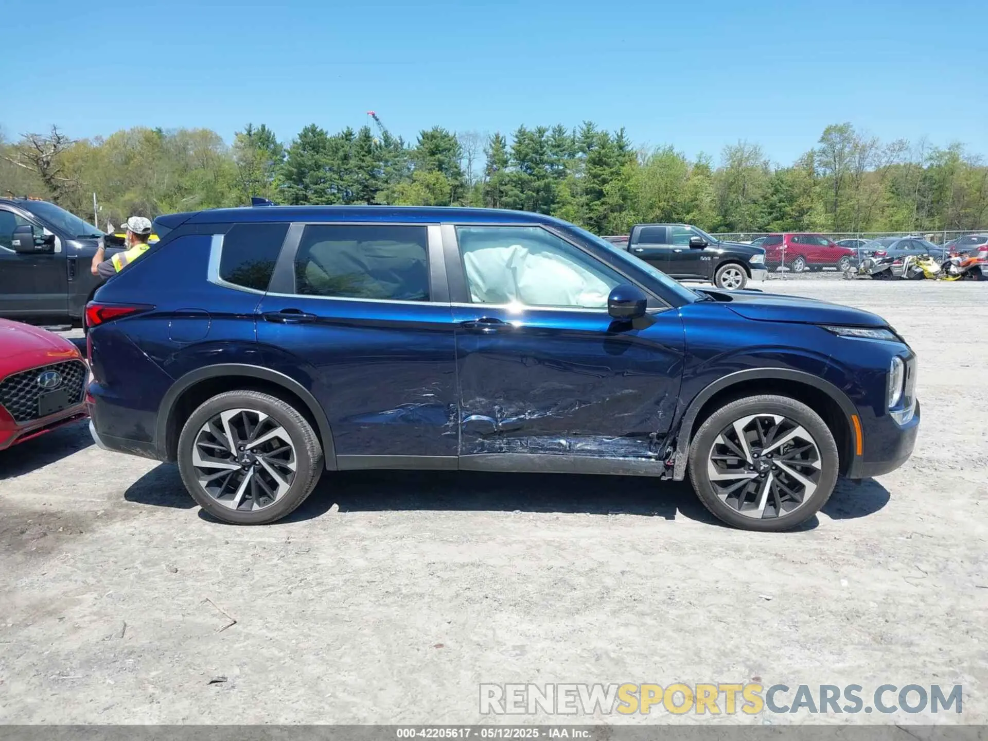 13 Photograph of a damaged car JA4J4VA83RZ042854 MITSUBISHI OUTLANDER 2024