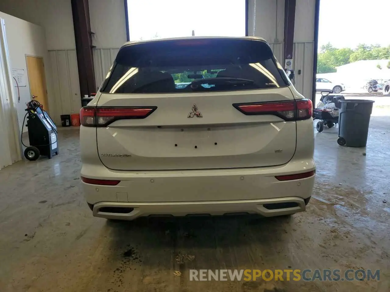 6 Photograph of a damaged car JA4J4VA83RZ044958 MITSUBISHI OUTLANDER 2024