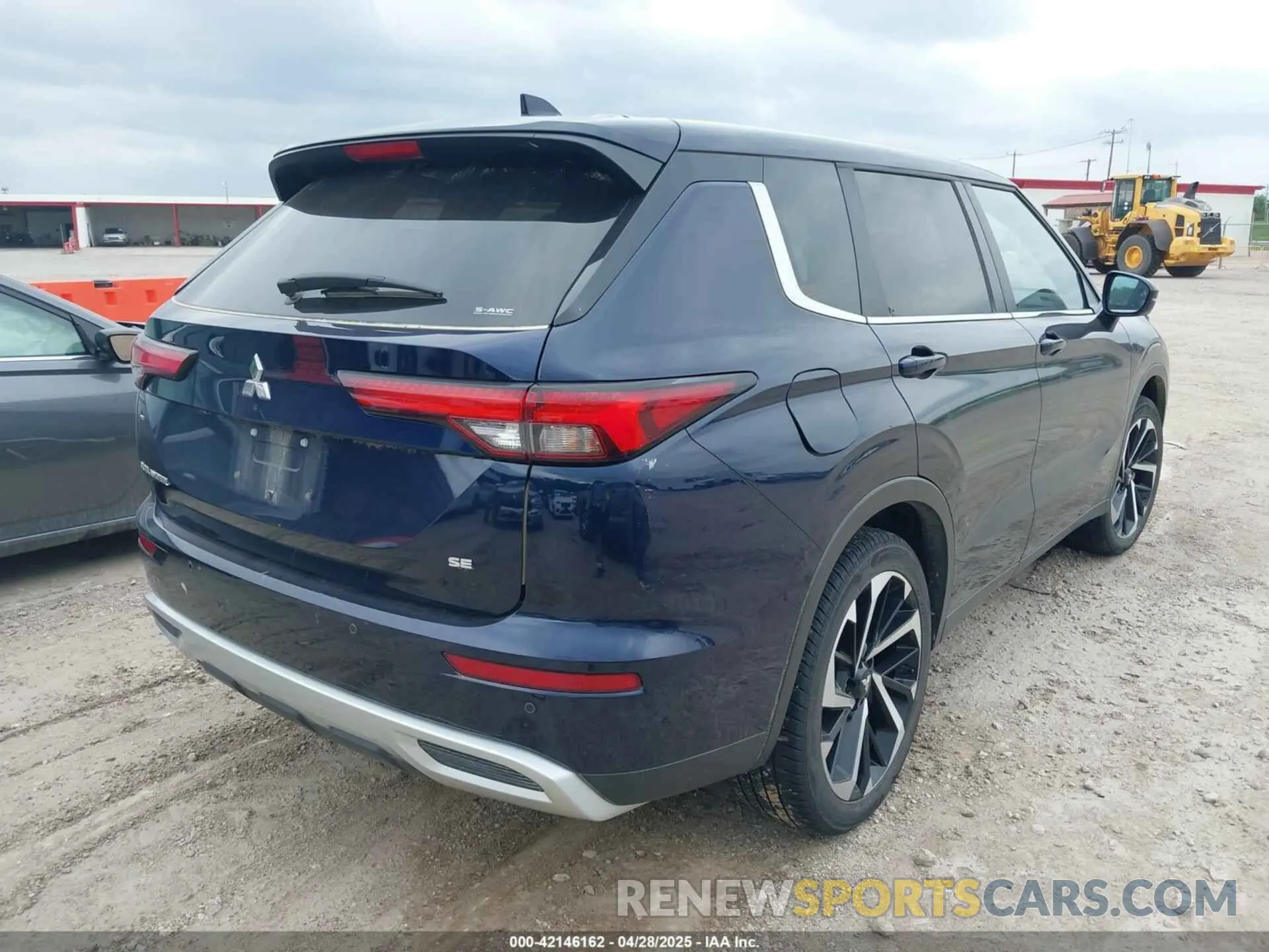 4 Photograph of a damaged car JA4J4VA83RZ069682 MITSUBISHI OUTLANDER 2024