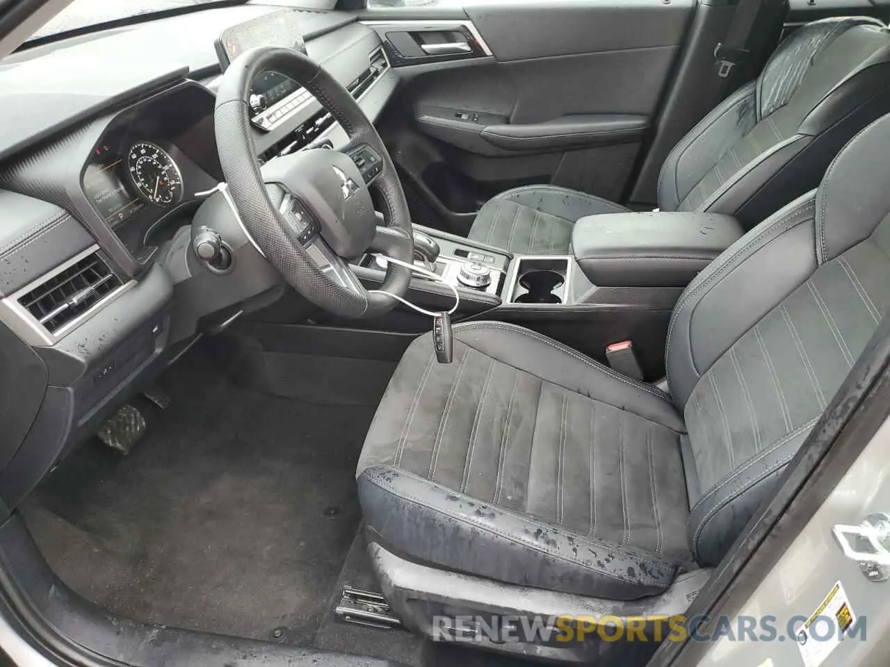 7 Photograph of a damaged car JA4J4VA83RZ085025 MITSUBISHI OUTLANDER 2024