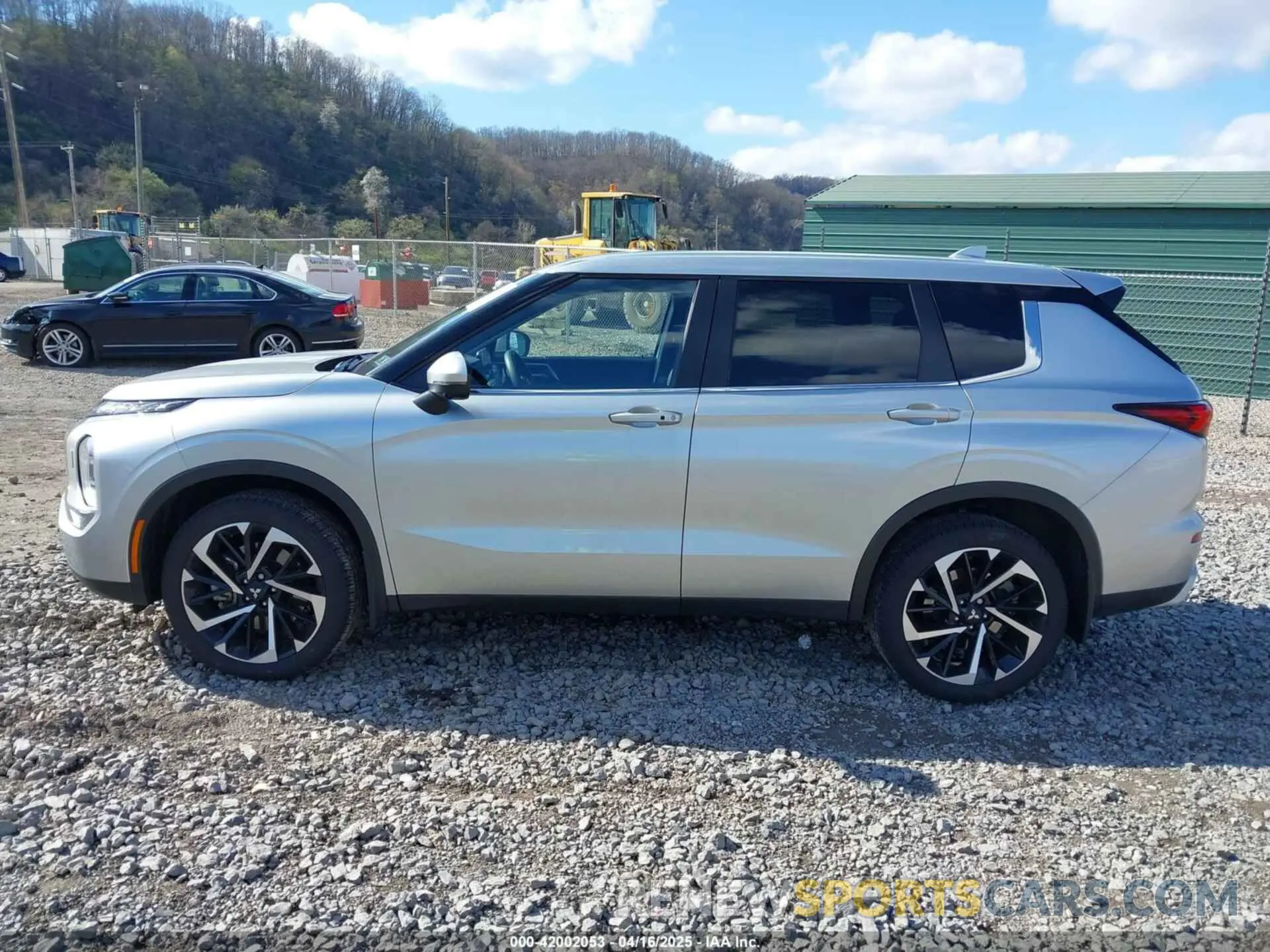 14 Photograph of a damaged car JA4J4VA84RZ004419 MITSUBISHI OUTLANDER 2024