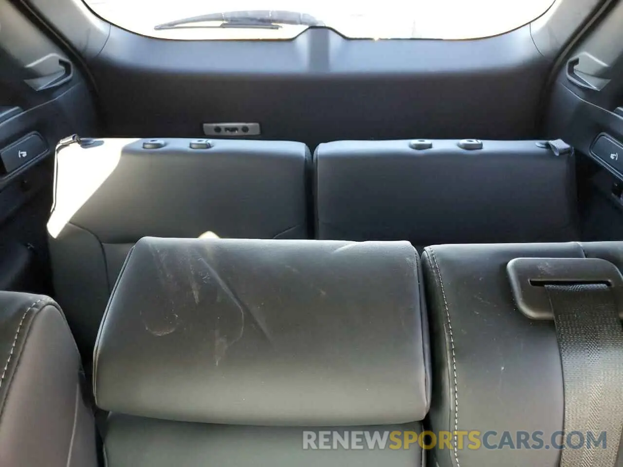 10 Photograph of a damaged car JA4J4VA84RZ027876 MITSUBISHI OUTLANDER 2024