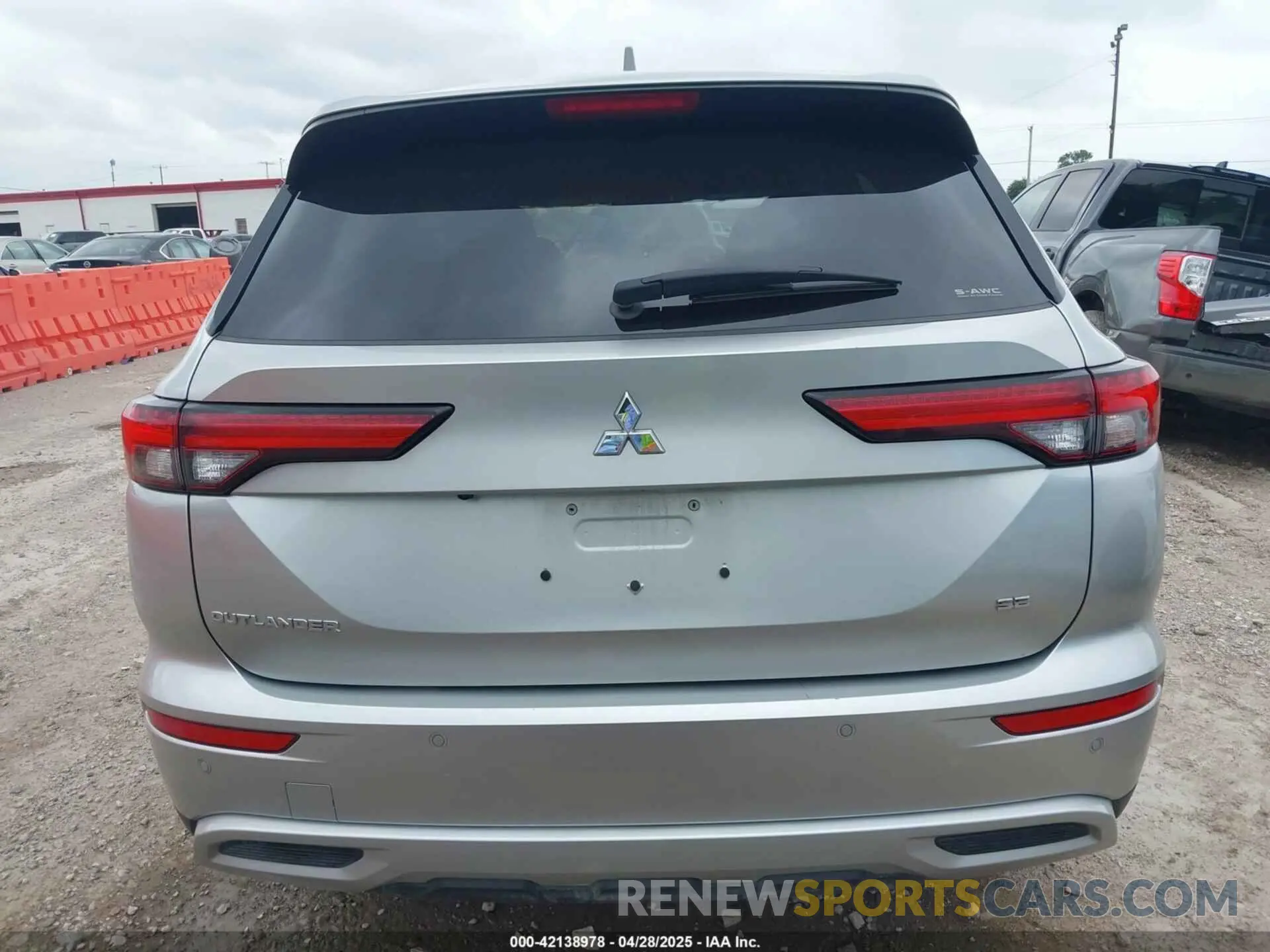 16 Photograph of a damaged car JA4J4VA85RZ050308 MITSUBISHI OUTLANDER 2024