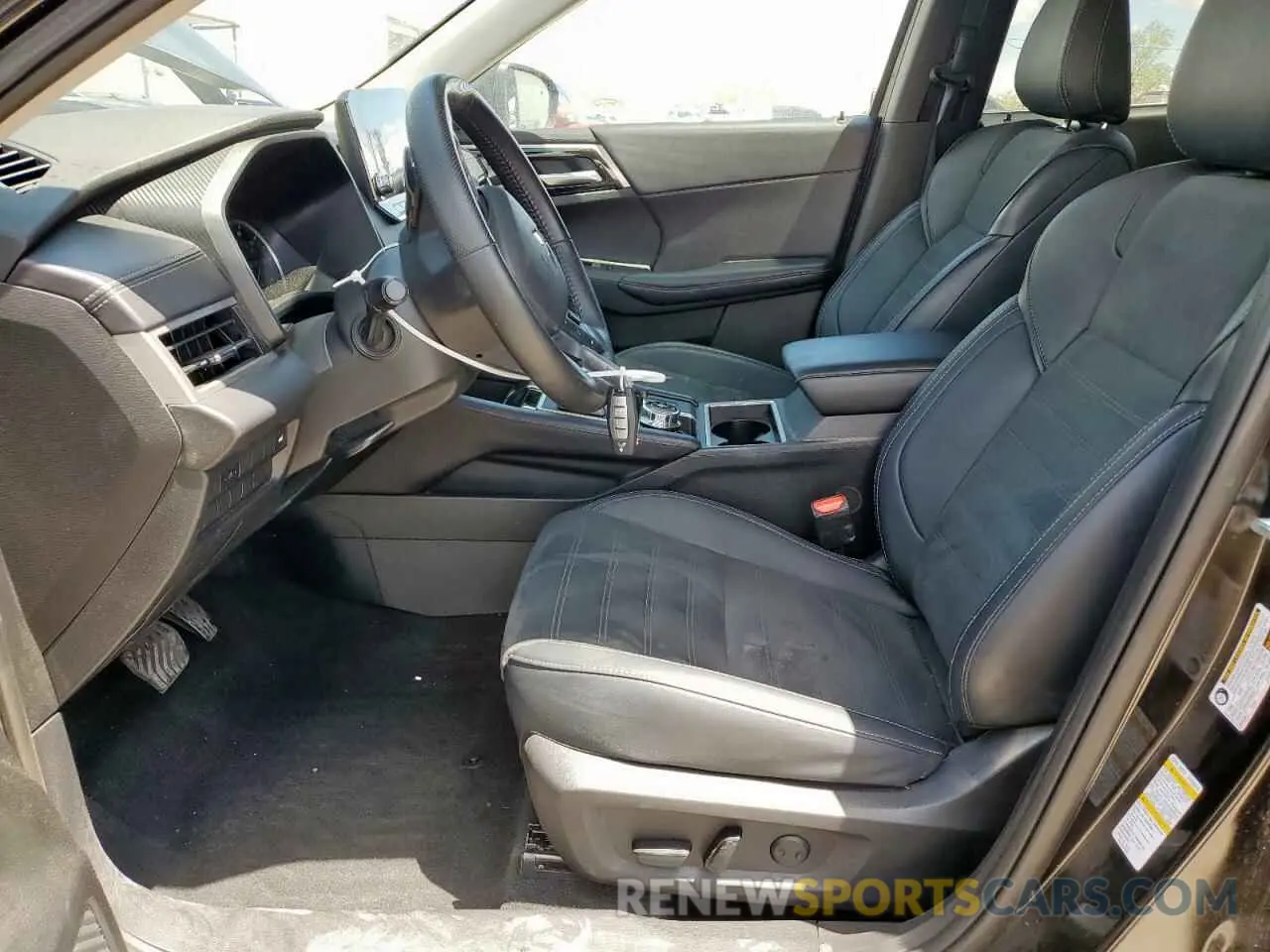 7 Photograph of a damaged car JA4J4VA85RZ059669 MITSUBISHI OUTLANDER 2024