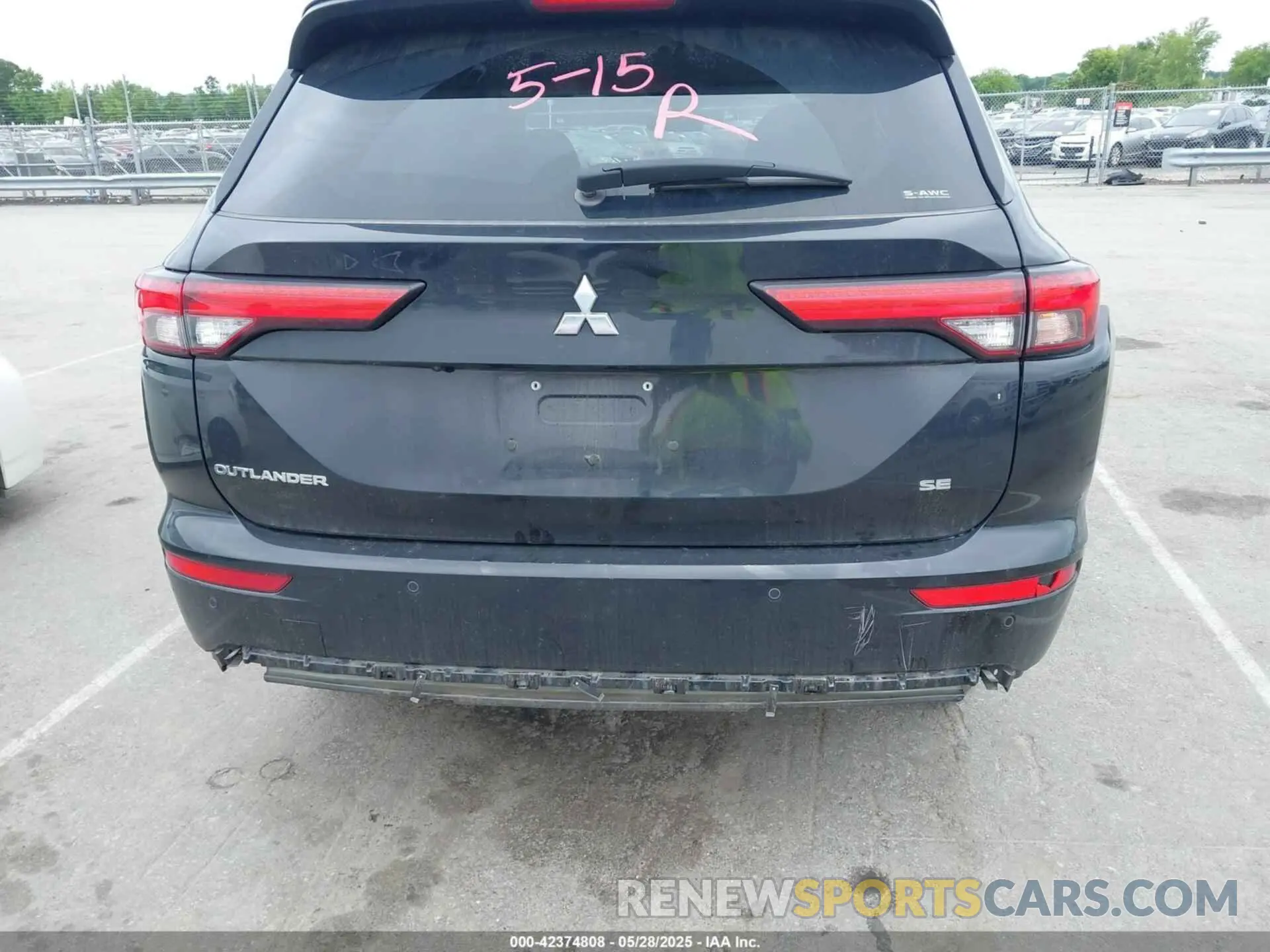 17 Photograph of a damaged car JA4J4VA86RZ039124 MITSUBISHI OUTLANDER 2024