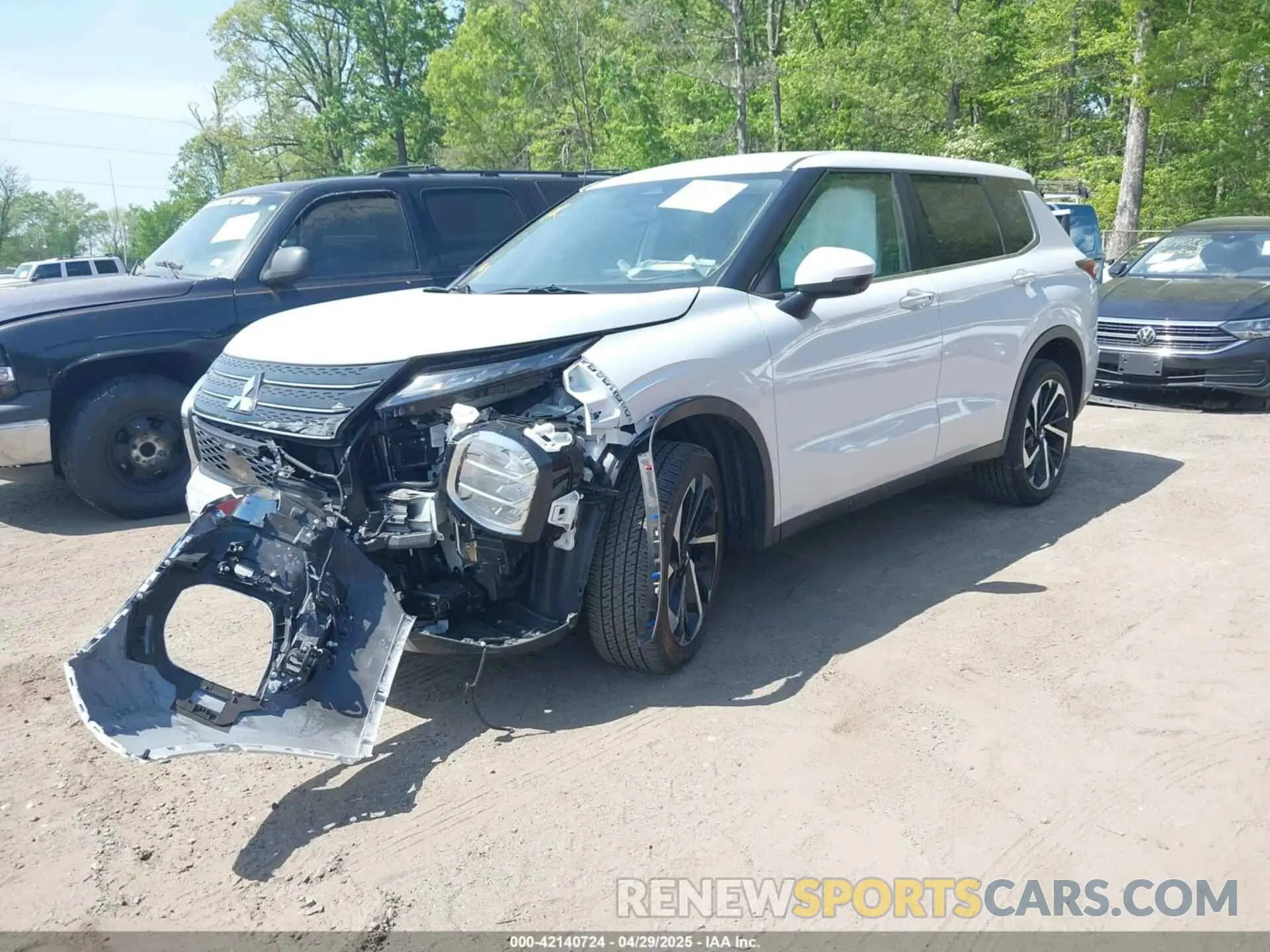 2 Photograph of a damaged car JA4J4VA86RZ049734 MITSUBISHI OUTLANDER 2024