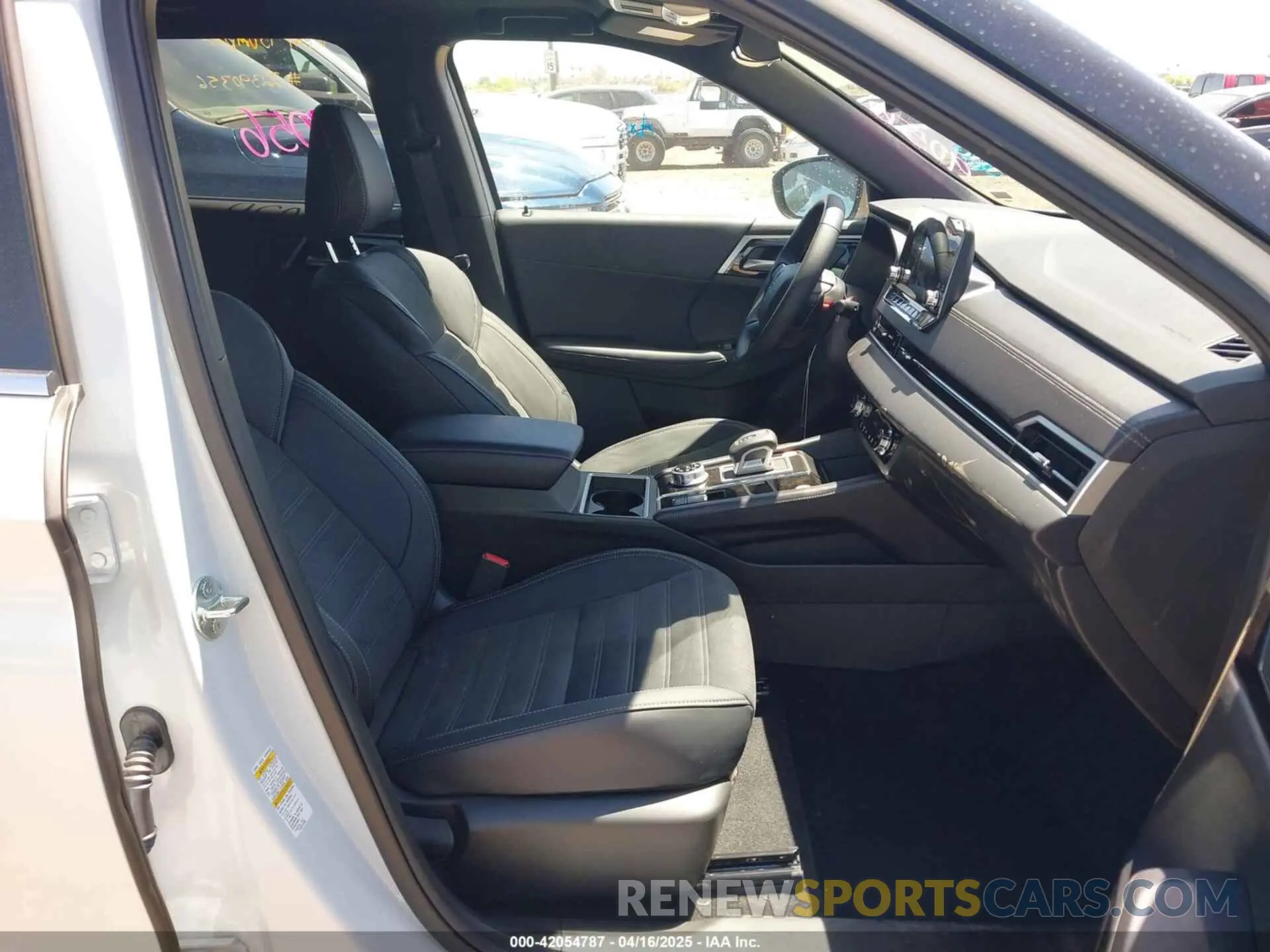 5 Photograph of a damaged car JA4J4VA86RZ087576 MITSUBISHI OUTLANDER 2024