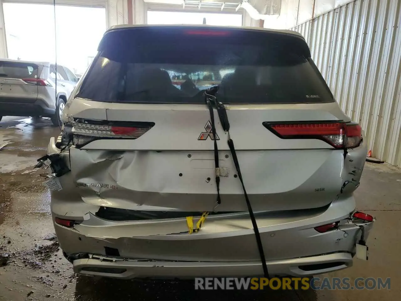 6 Photograph of a damaged car JA4J4VA86RZ088954 MITSUBISHI OUTLANDER 2024